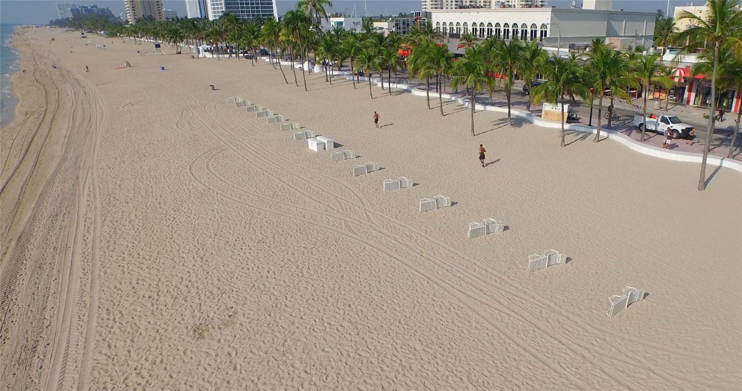 2610 NE 11th Ct 2610