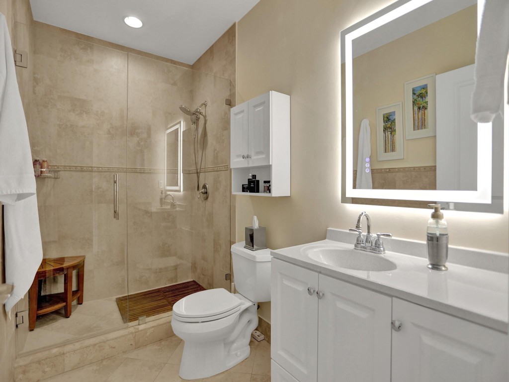 2610 NE 11th Ct 2610