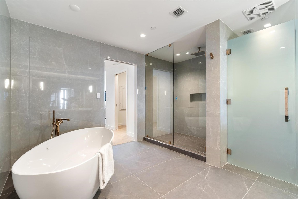 1116 N Ocean Blvd. 1603