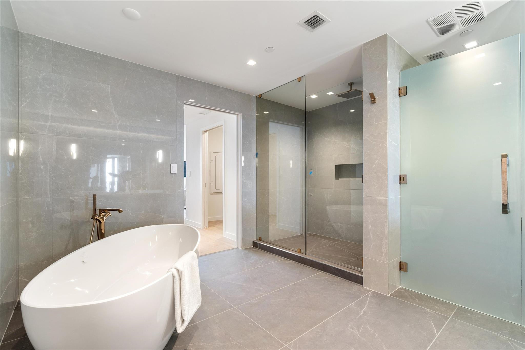 1116 N Ocean Blvd. 1603
