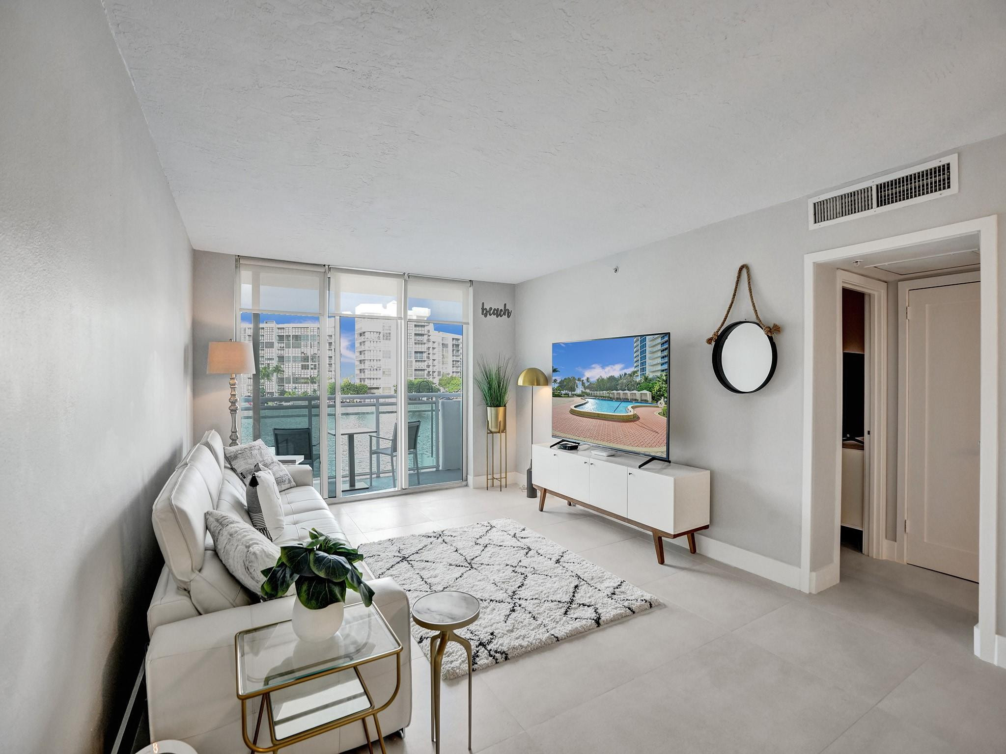 3000 S Ocean Dr 204