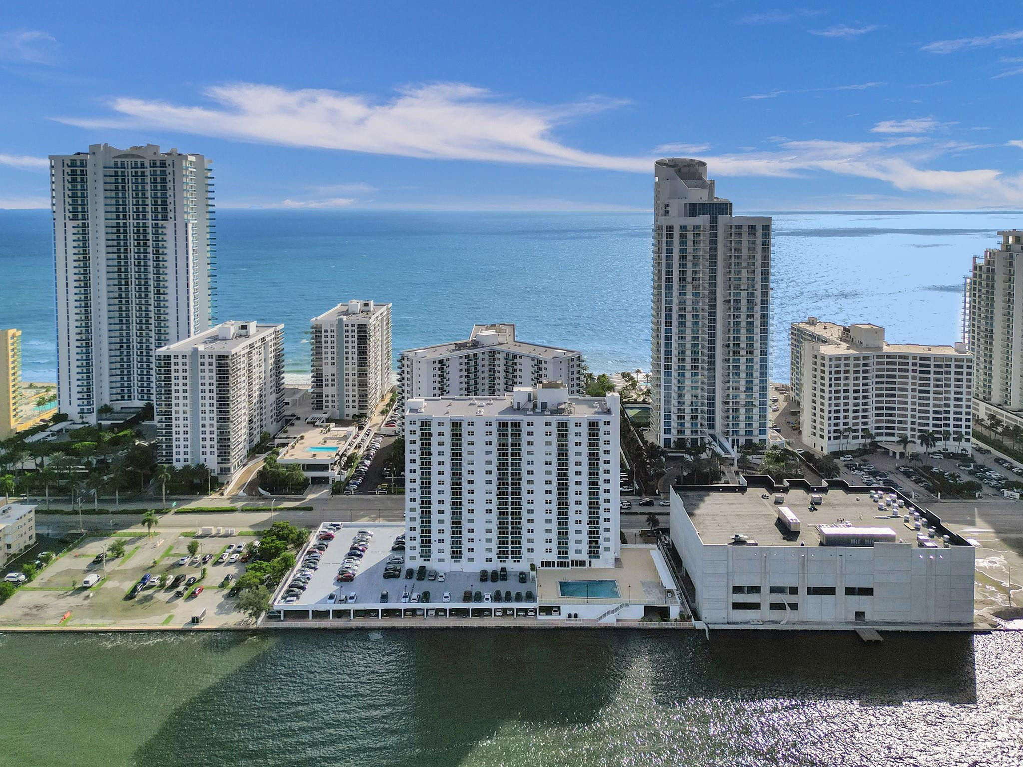 3000 S Ocean Dr 204