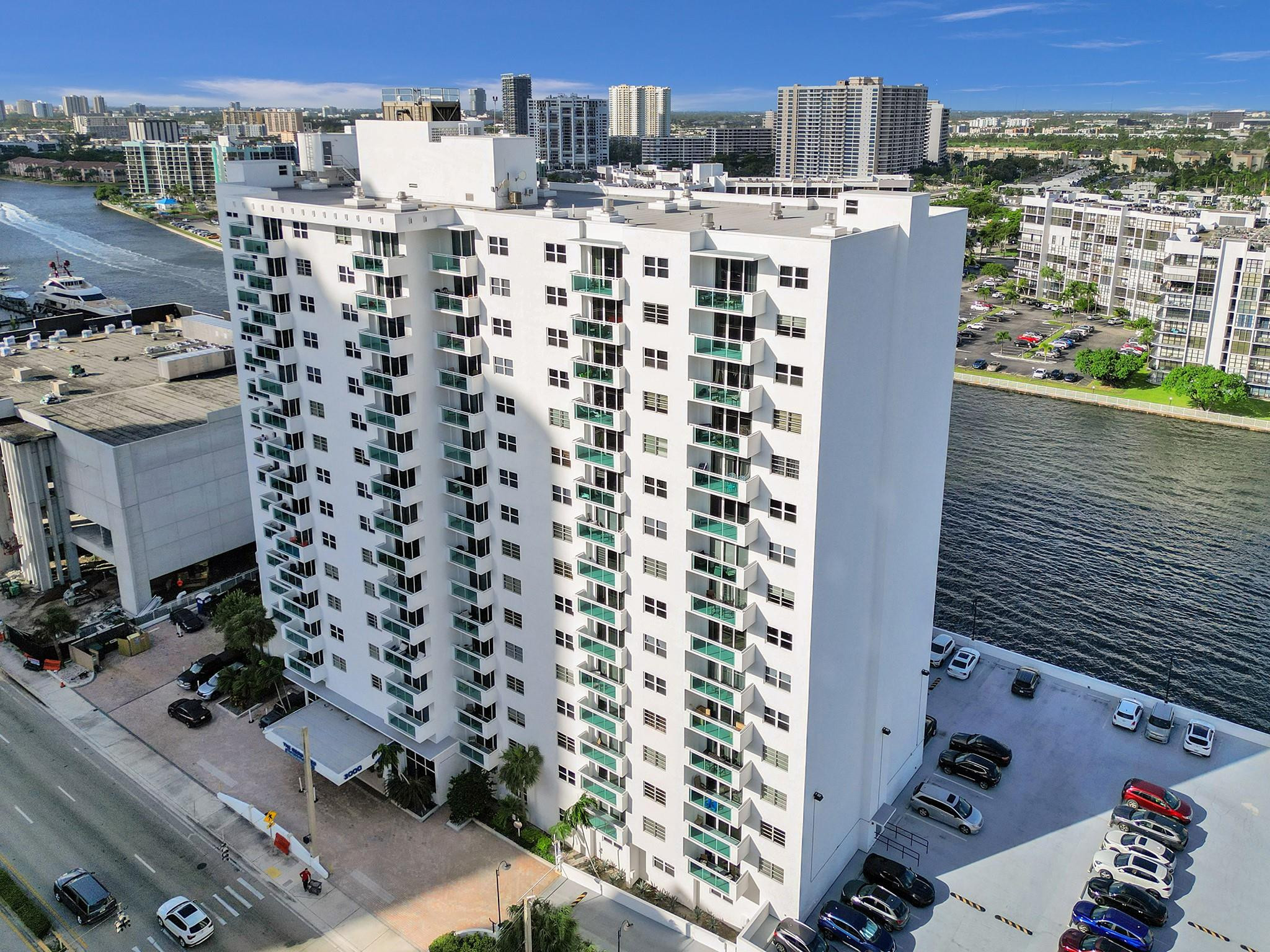 3000 S Ocean Dr 204
