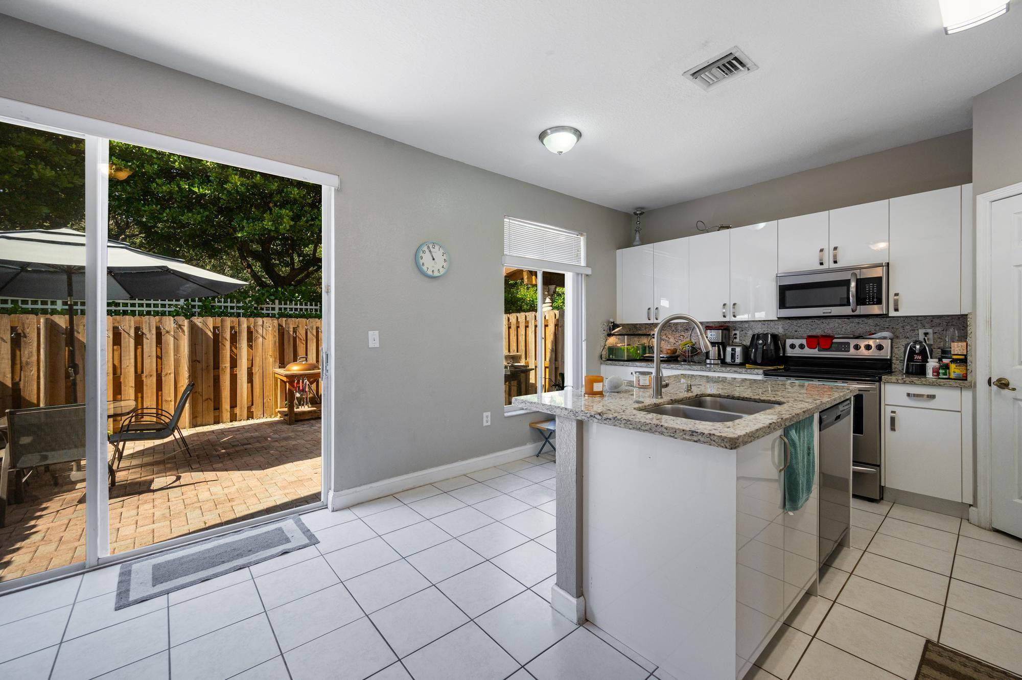 5620 NW 113th Place, Doral