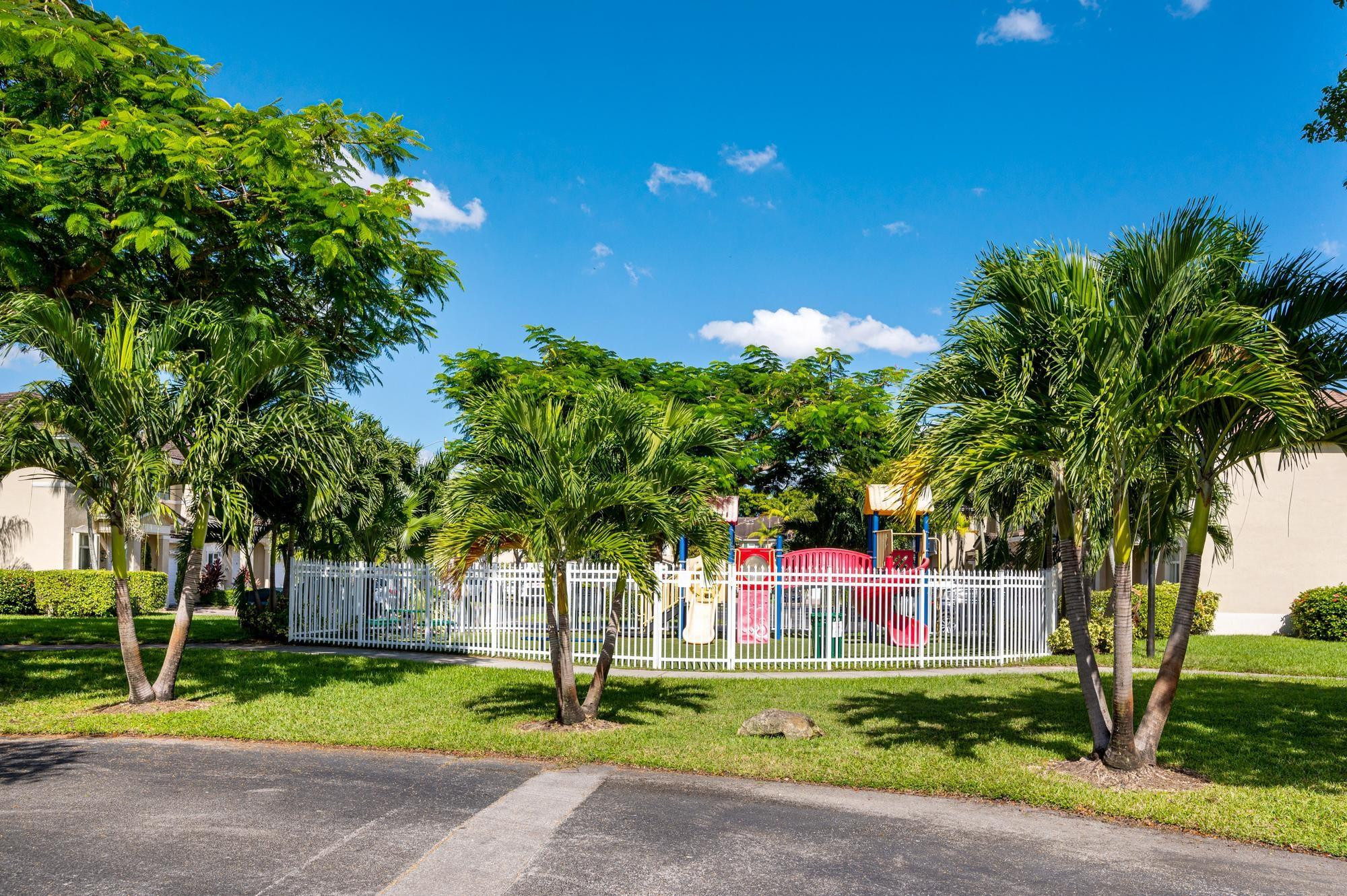 5620 NW 113th Place, Doral
