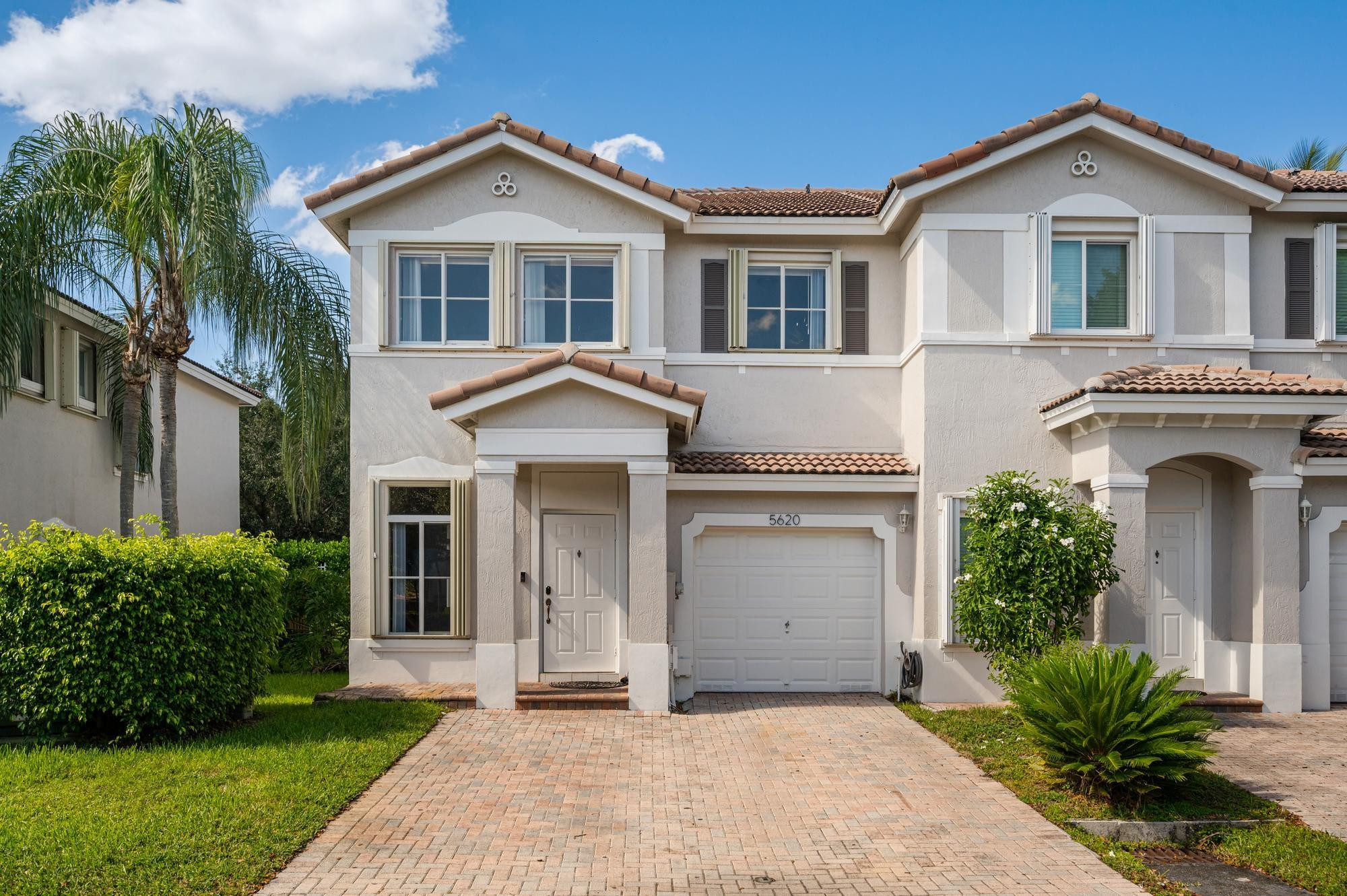 5620 NW 113th Place, Doral