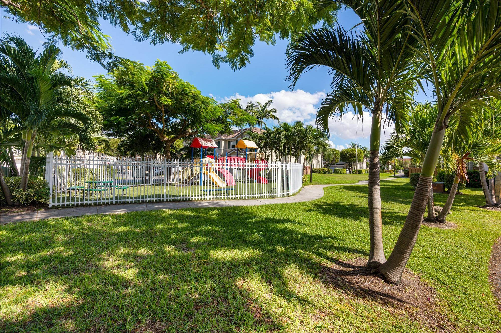 5620 NW 113th Place, Doral