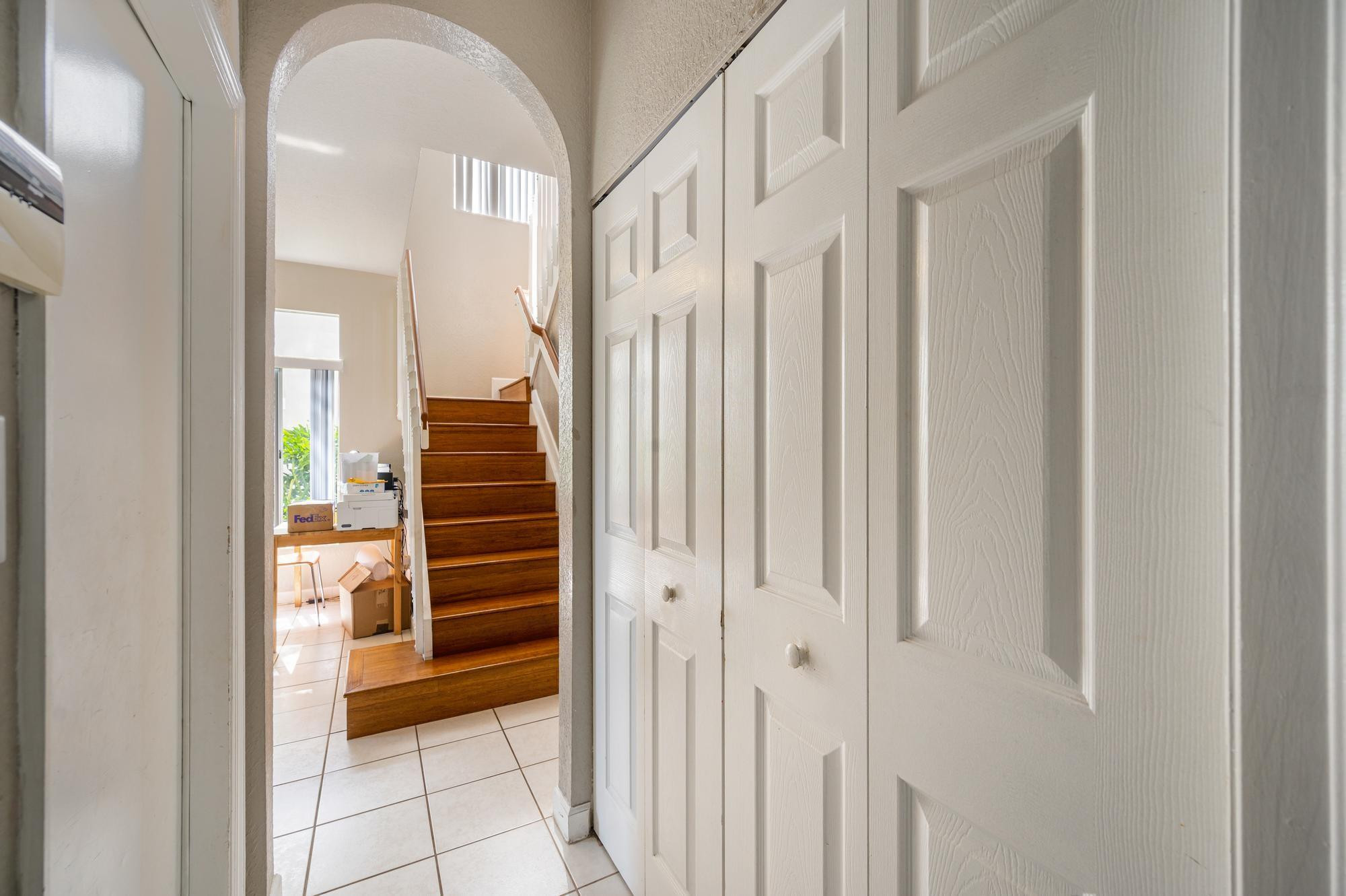 5620 NW 113th Place, Doral