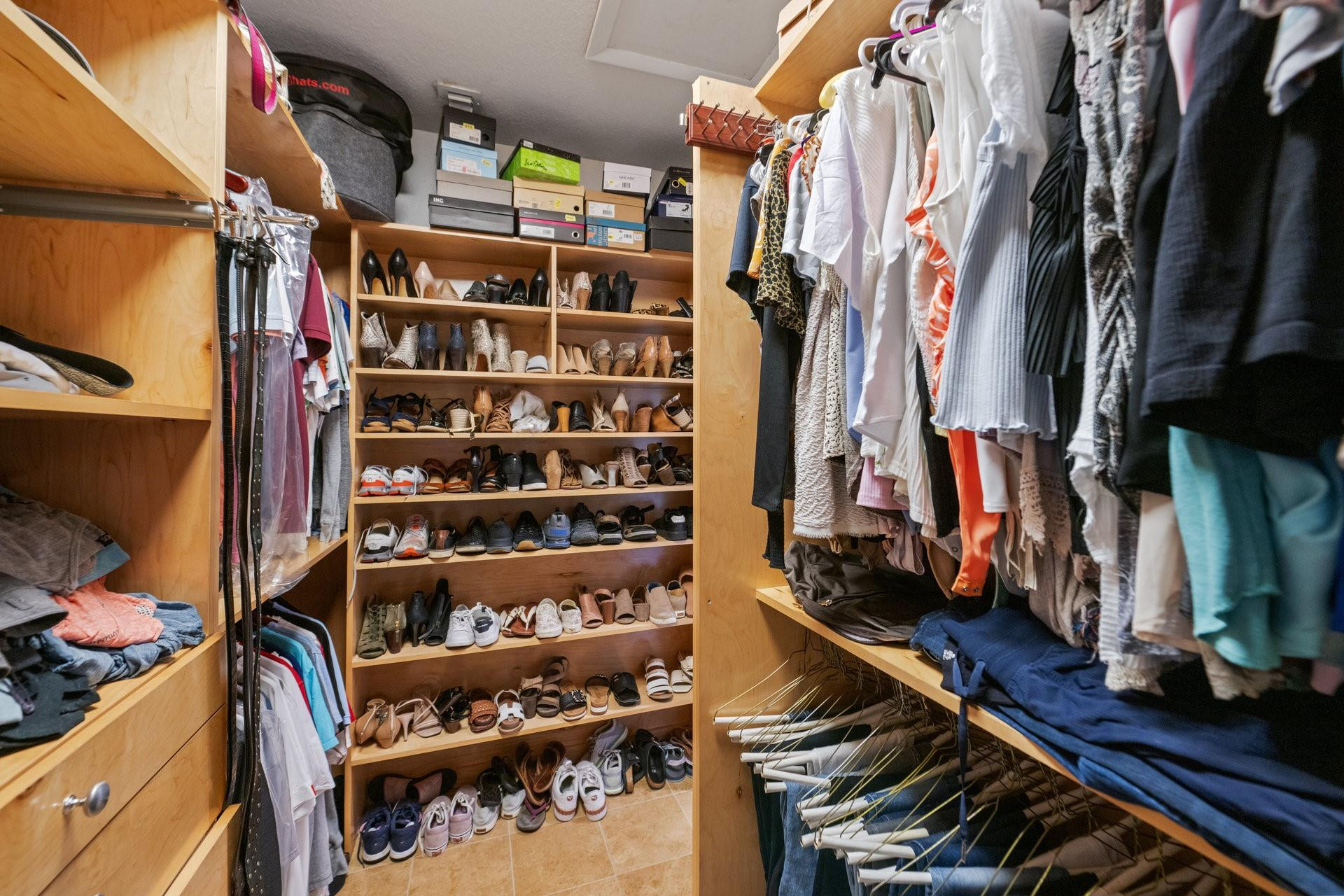 1421 Bayview Dr 1421