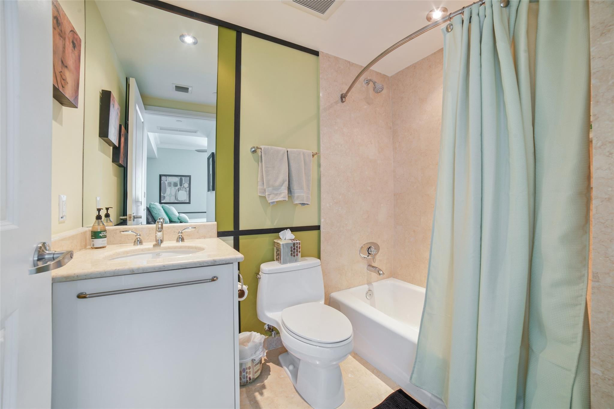 3101 S Ocean Dr 3707