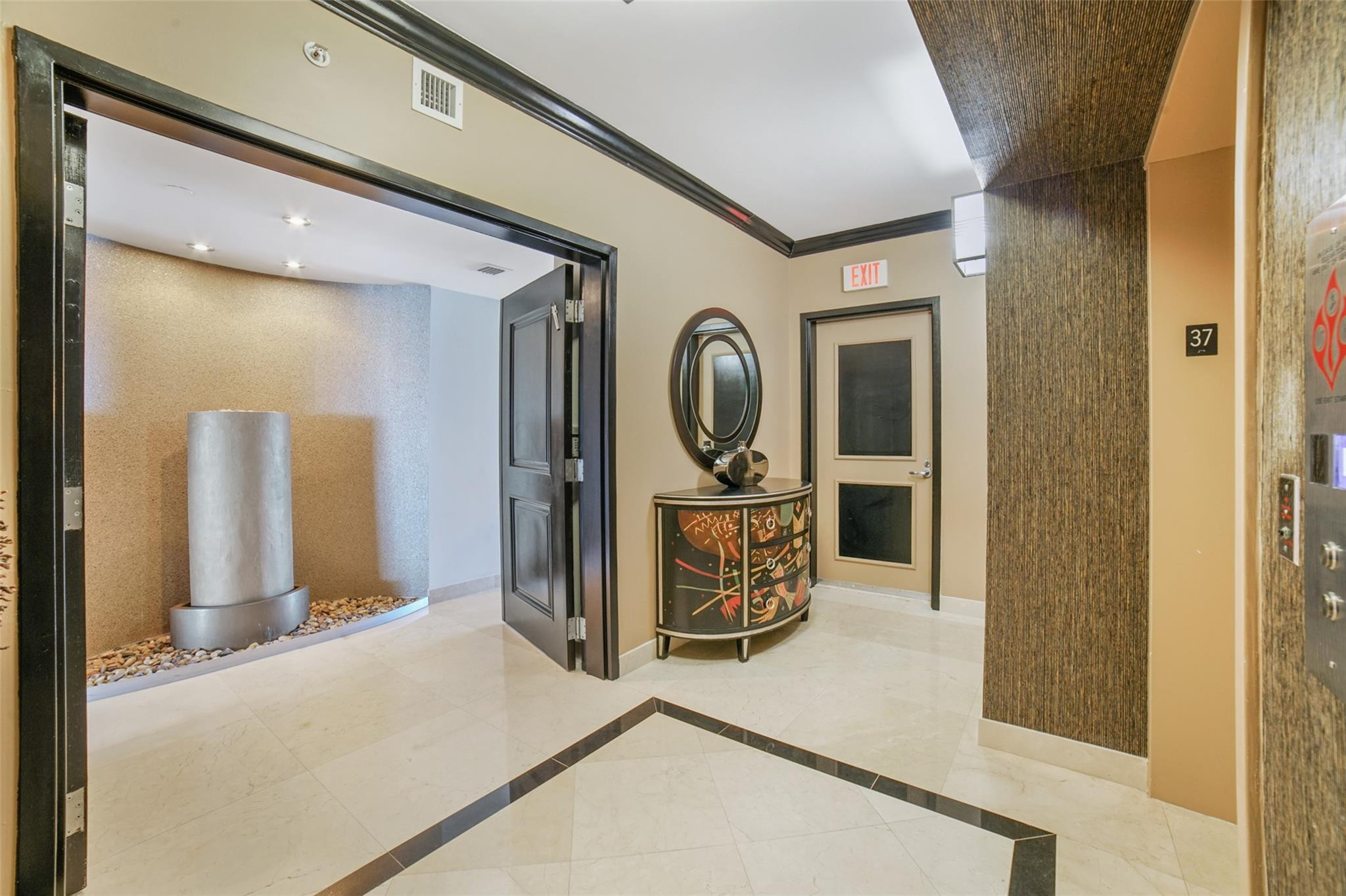 3101 S Ocean Dr 3707