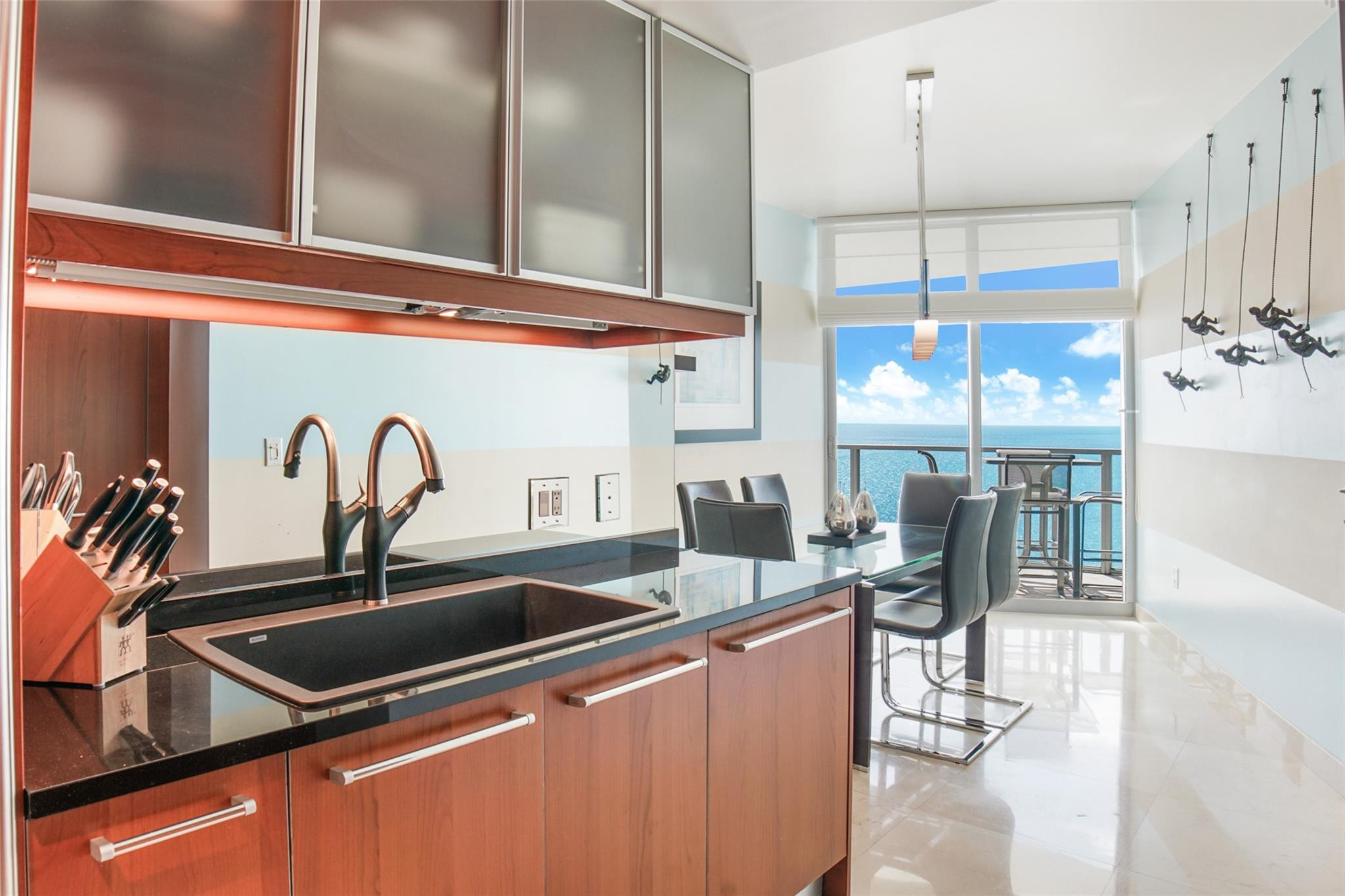 3101 S Ocean Dr 3707