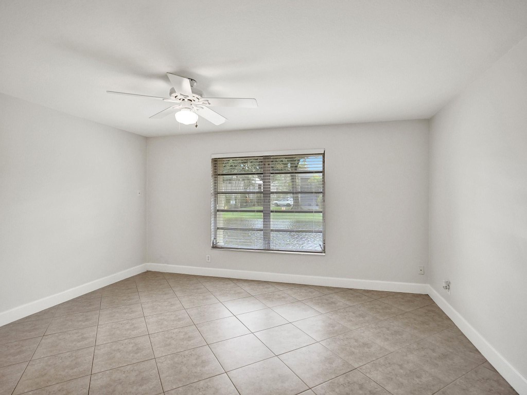 3747 E Valley Green Dr