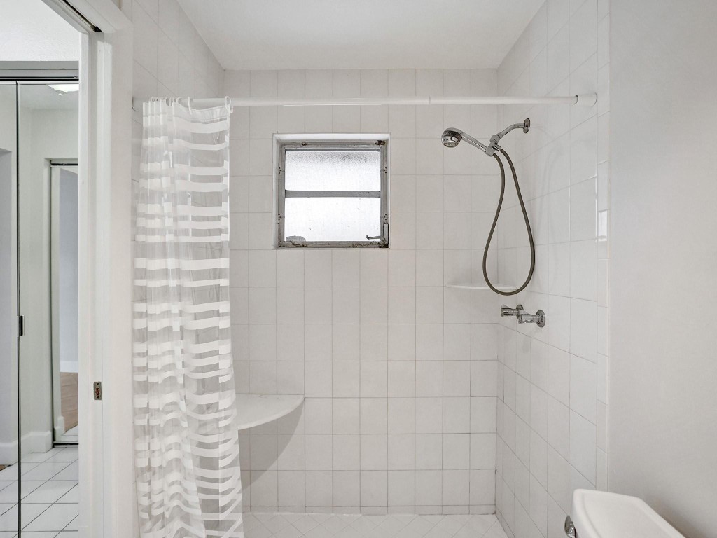 3747 E Valley Green Dr