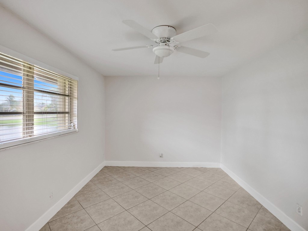 3747 E Valley Green Dr