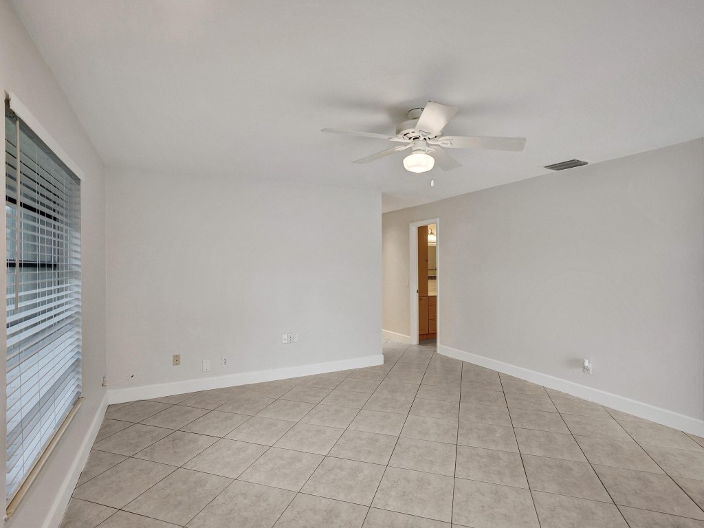 3747 E Valley Green Dr