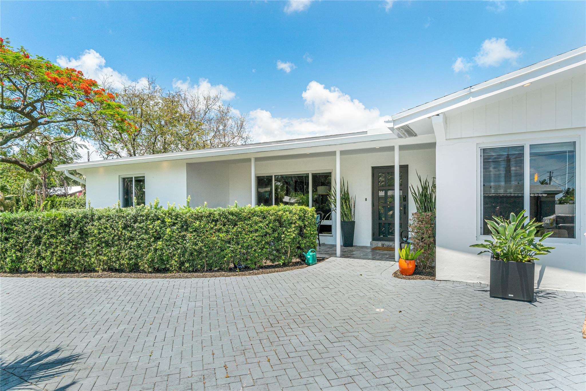 2095 NE 55th Street