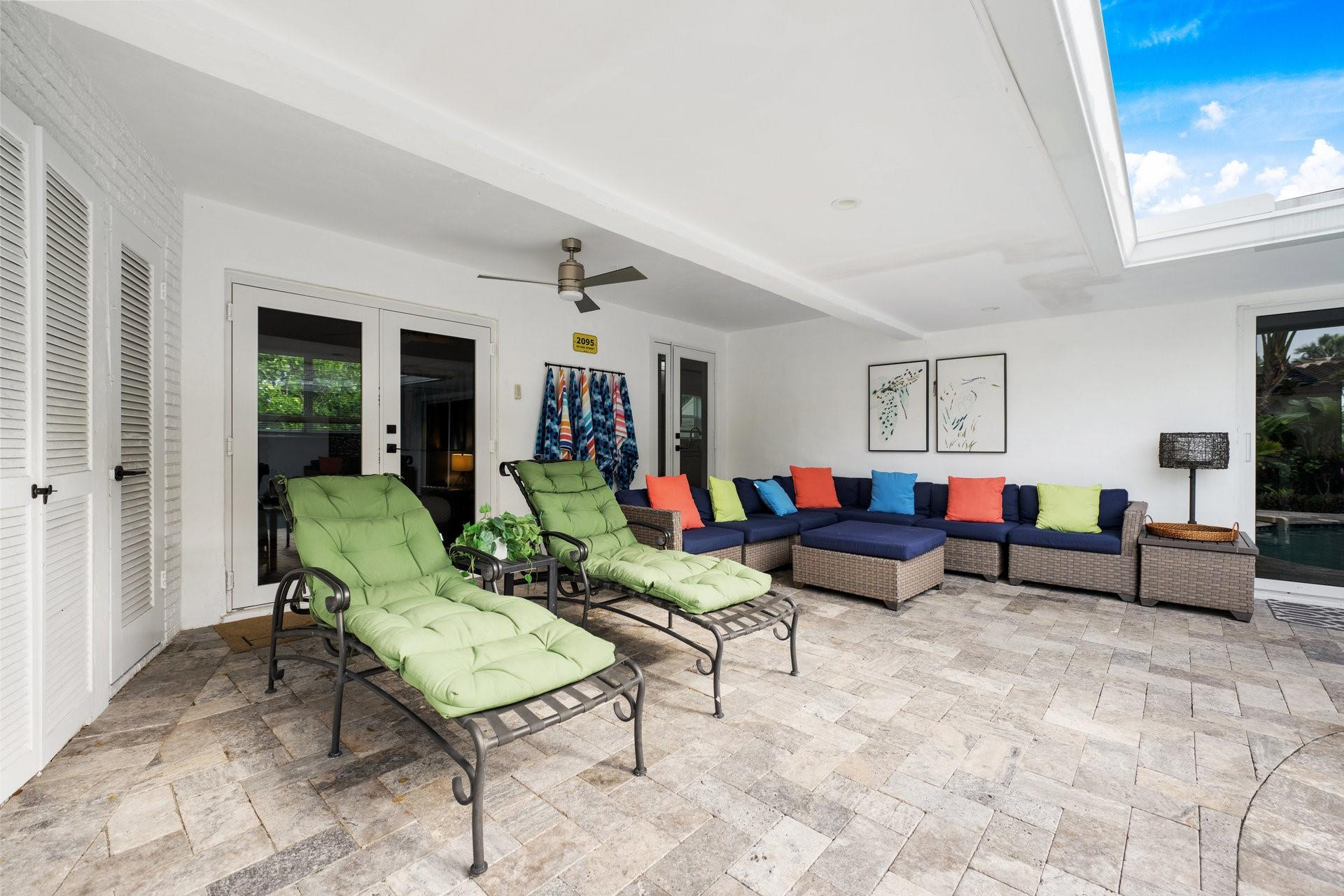 2095 NE 55th Street