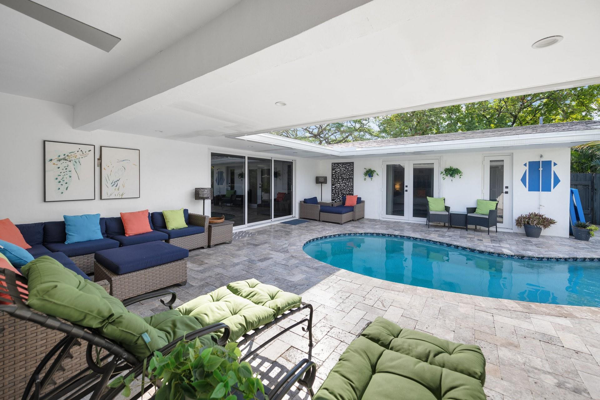 2095 NE 55th Street