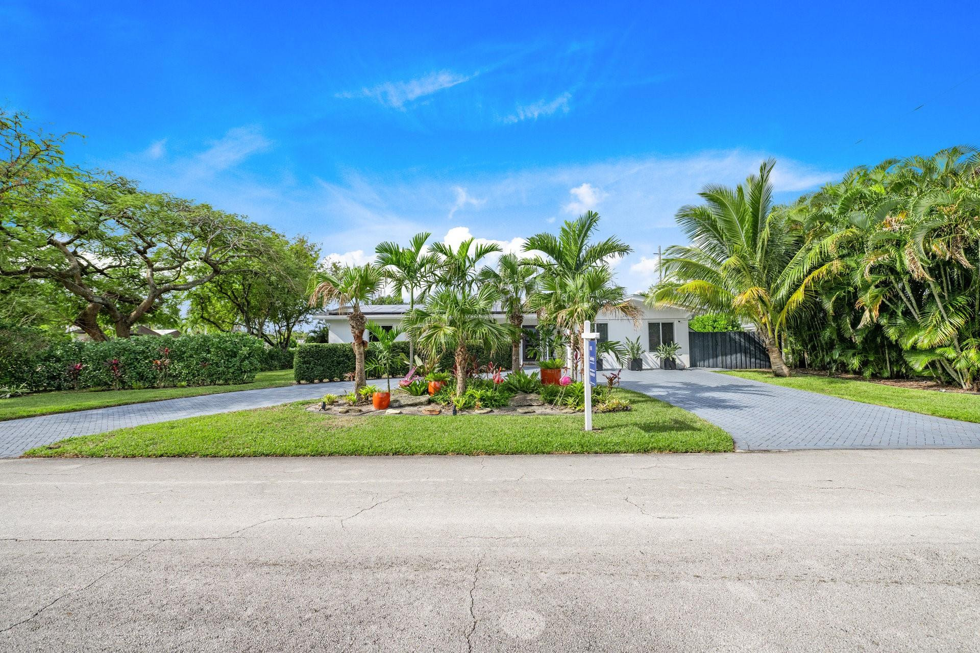 2095 NE 55th Street