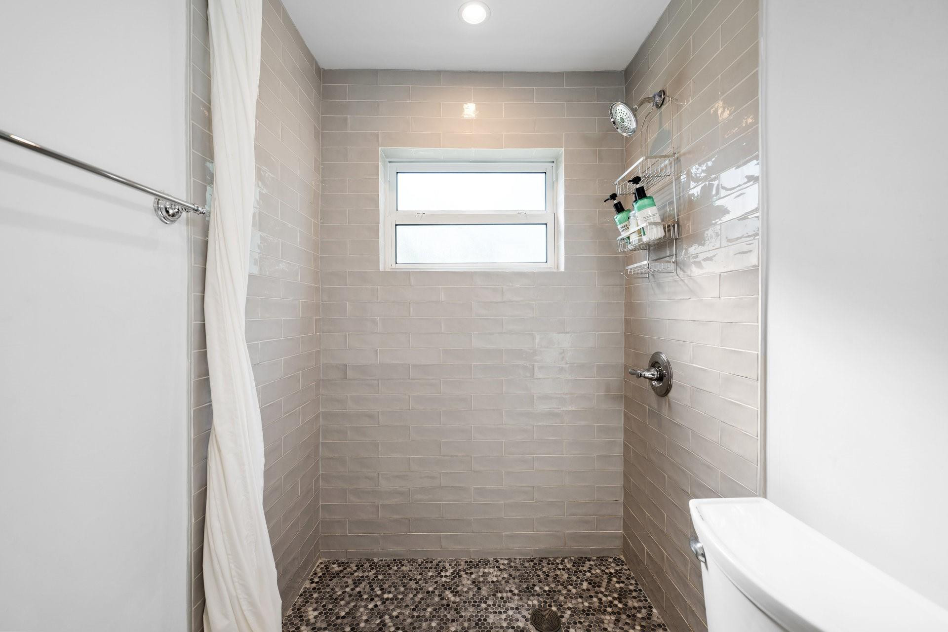 2095 NE 55th Street