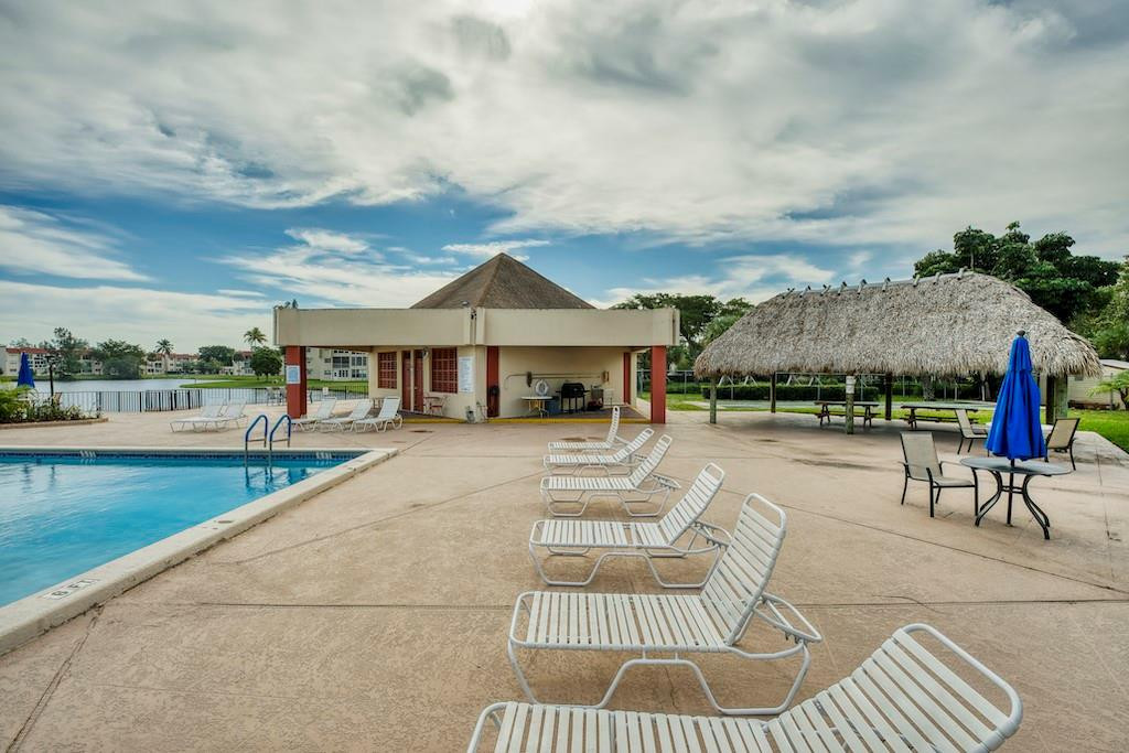 3001 E Sunrise Lakes Dr 112