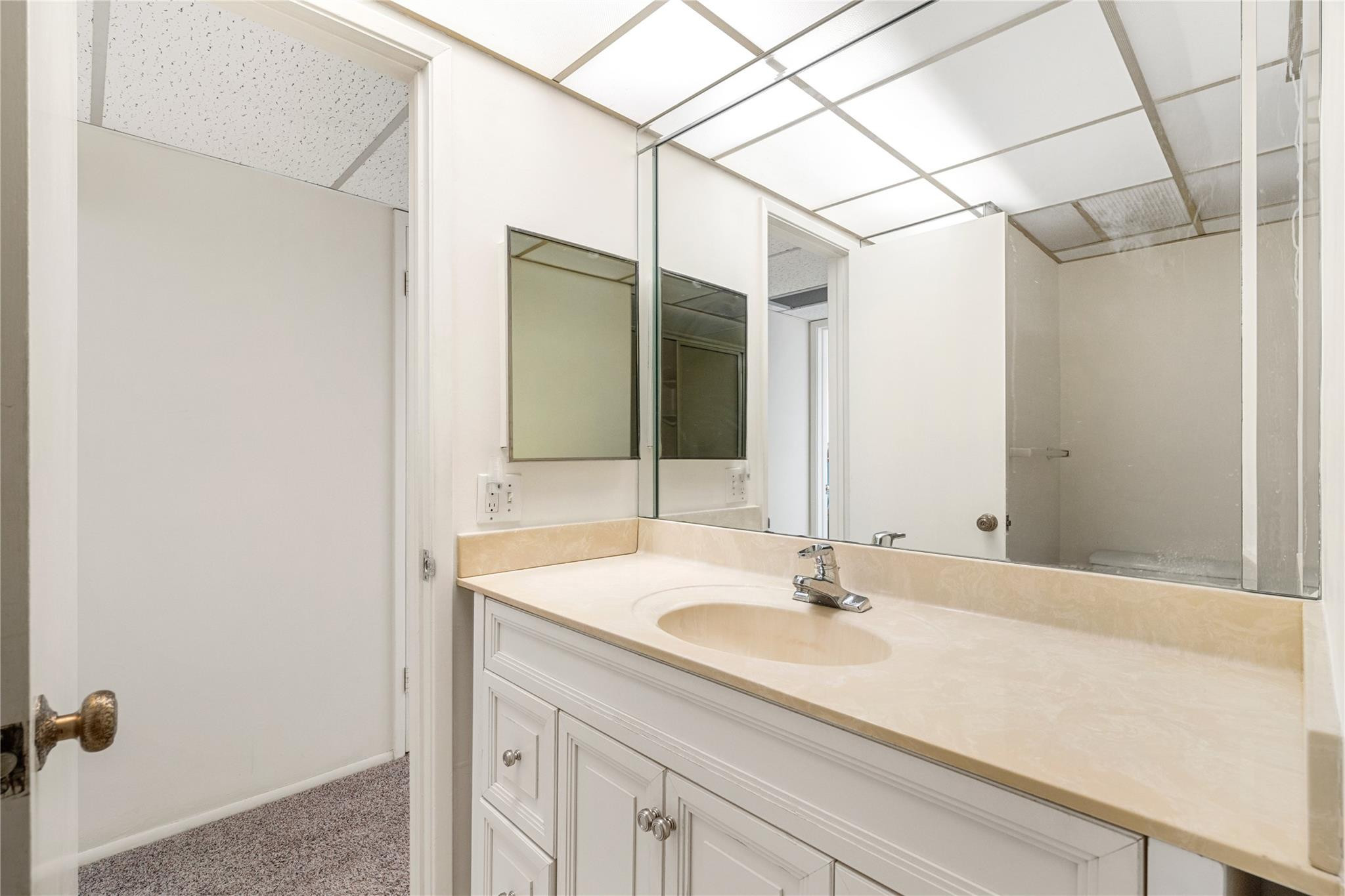 336 N Birch Road 12H, Fort Lauderdale Unit: 12H