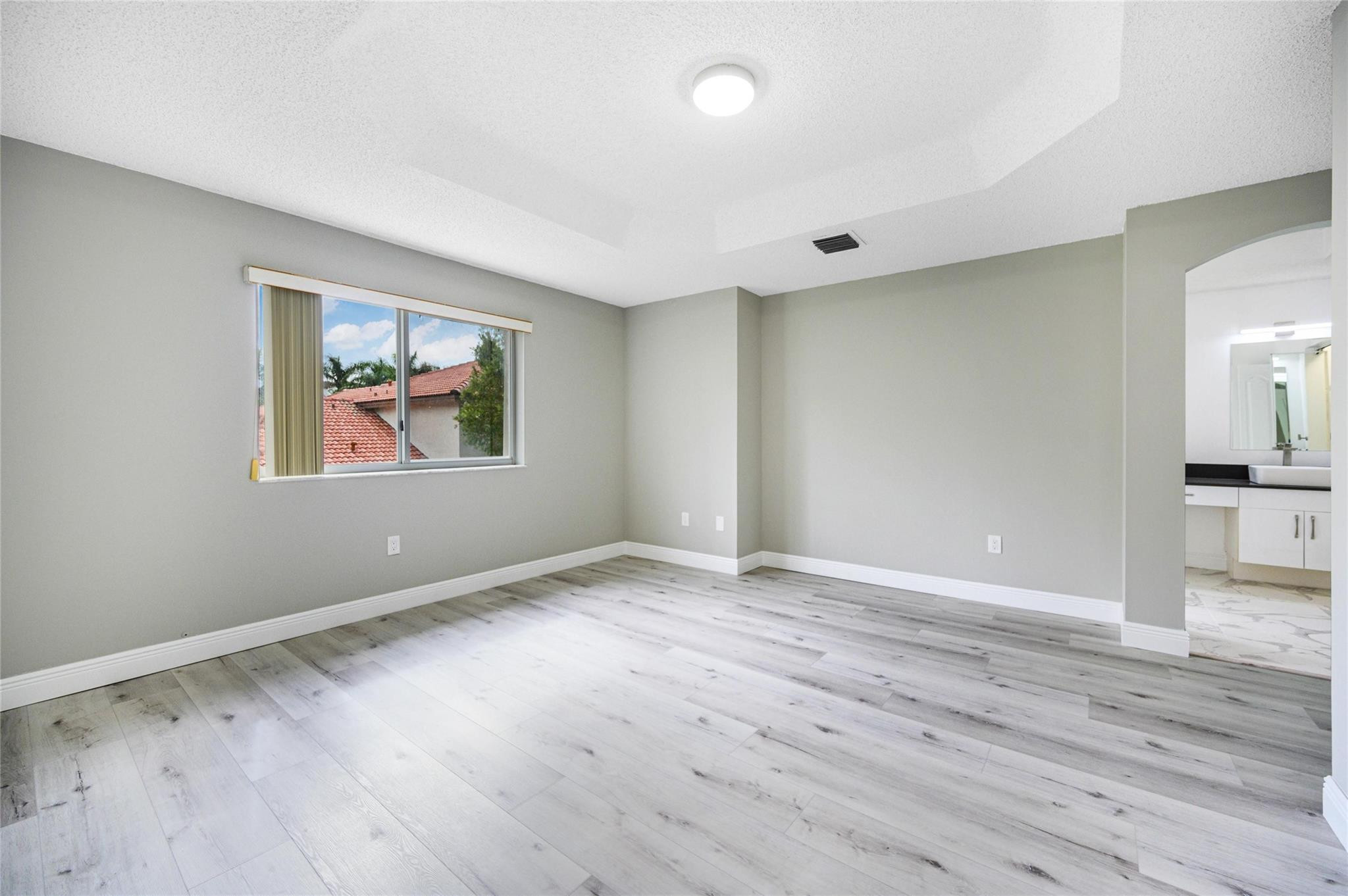 5103 NW 114th Place, Doral