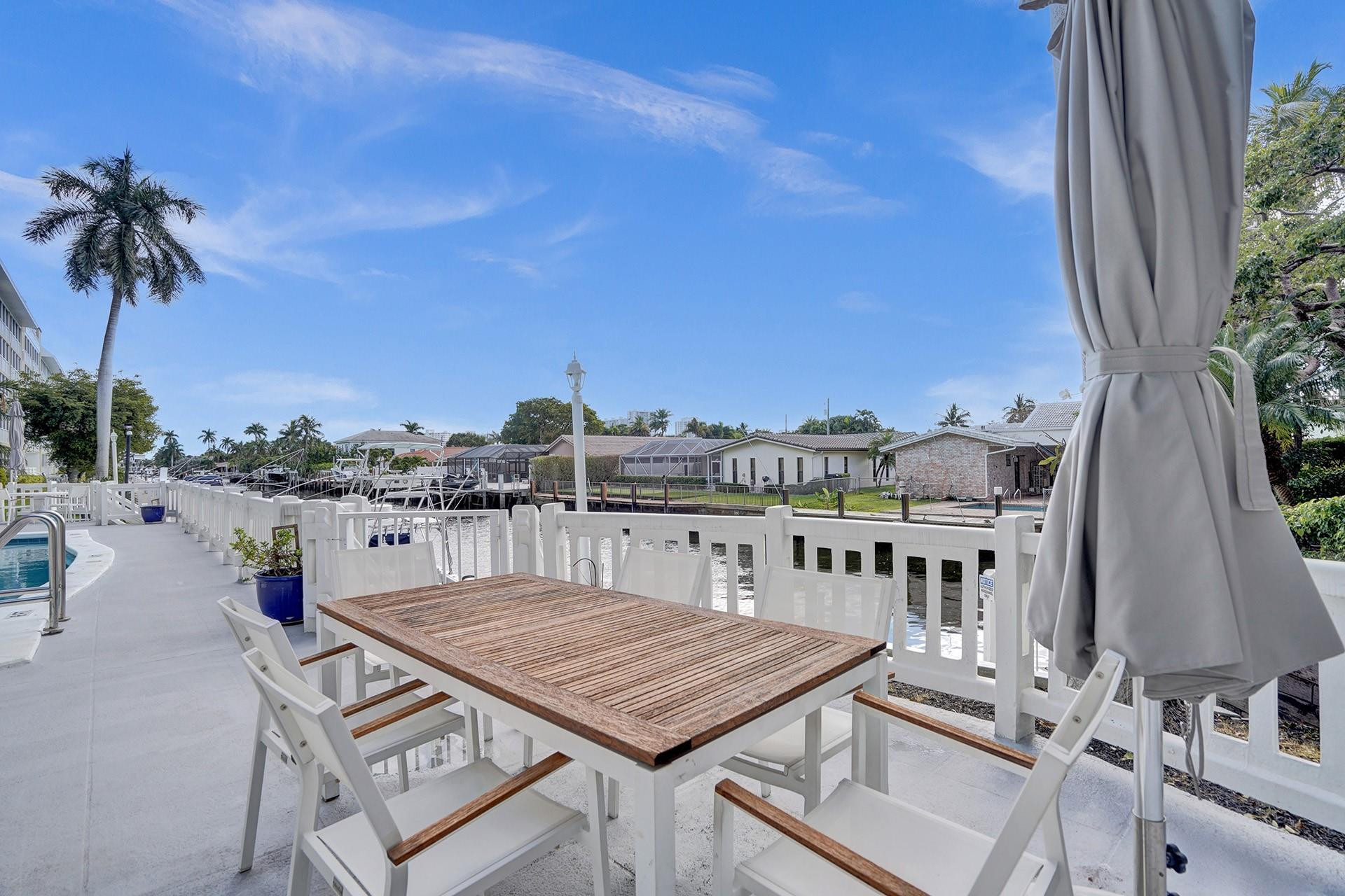 3050 NE 47th Ct 106