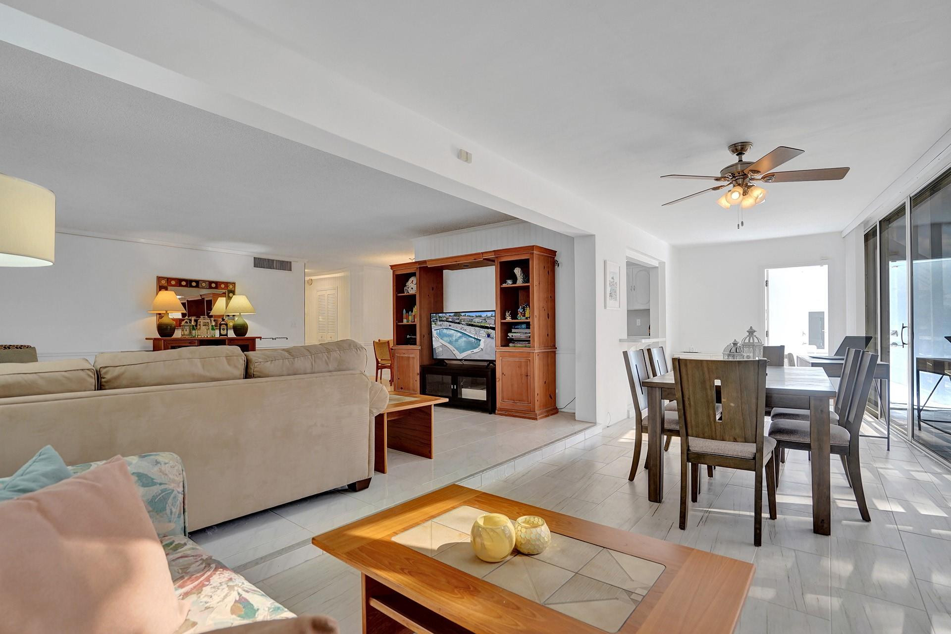 3050 NE 47th Ct 106