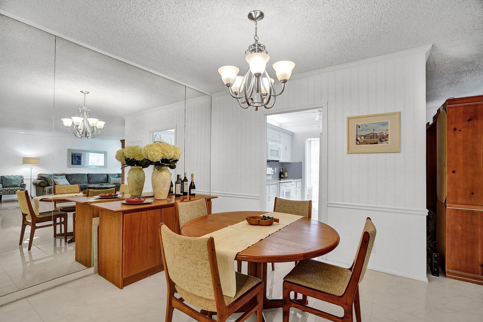 3050 NE 47th Ct 106