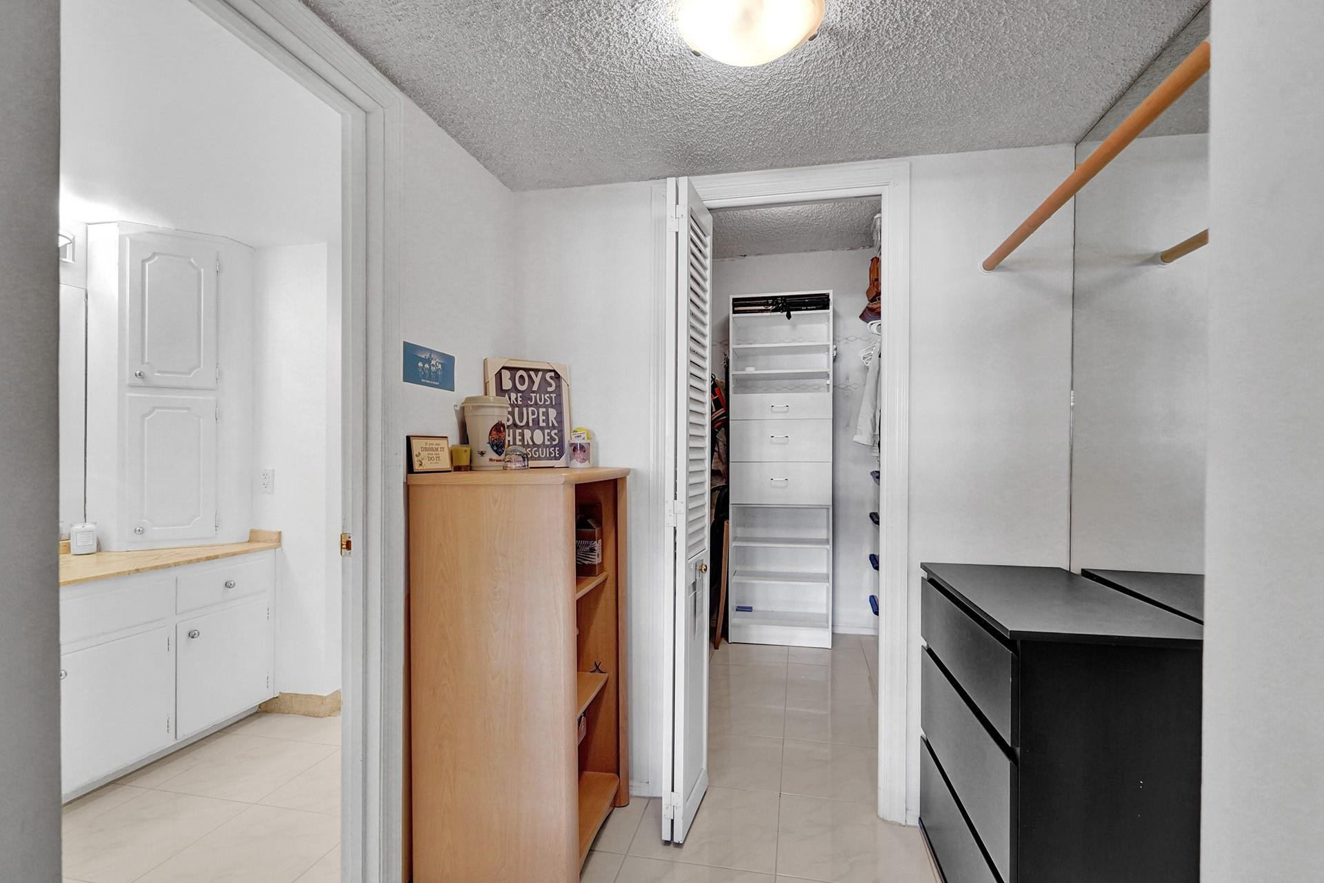 3050 NE 47th Ct 106