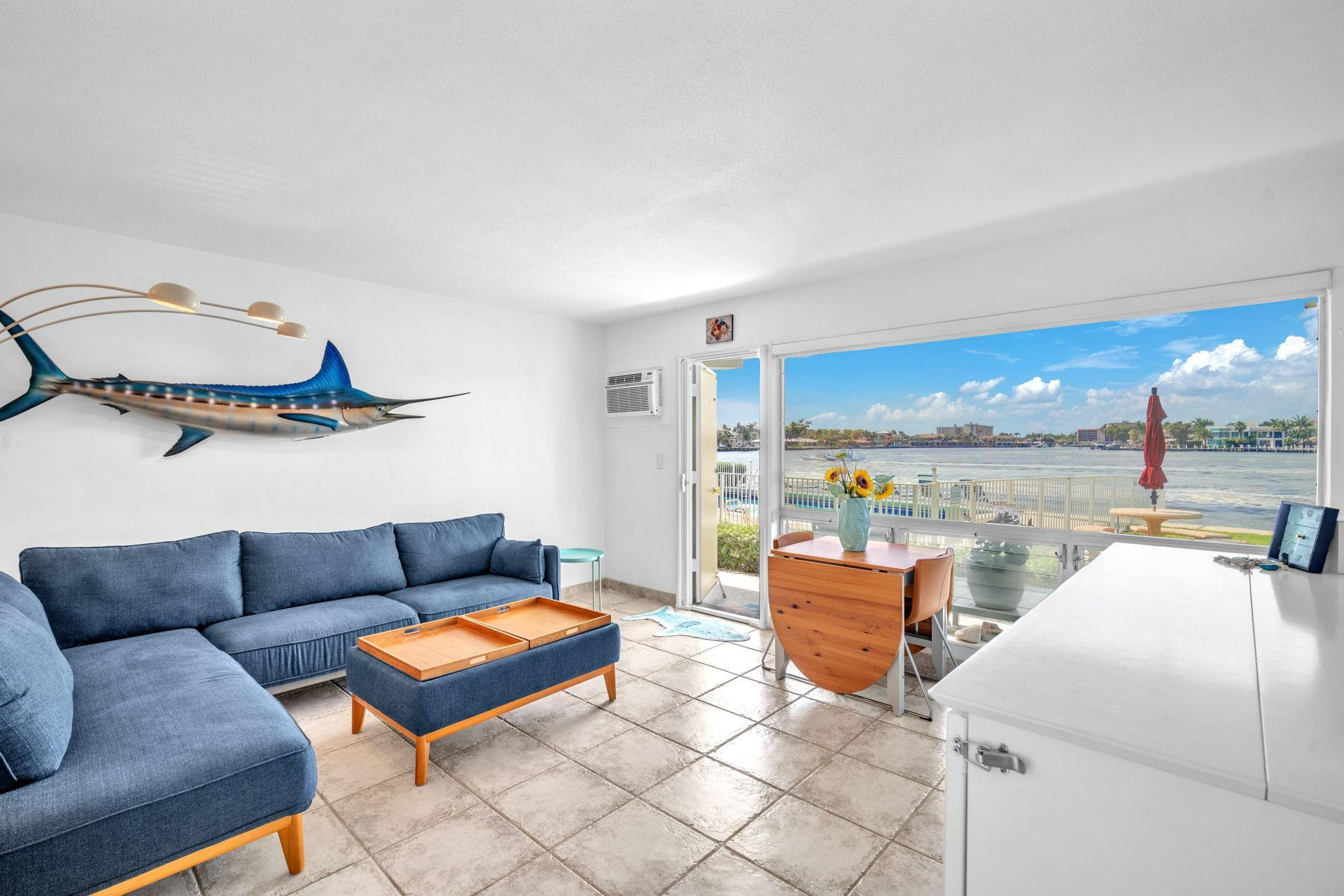 1105 S Riverside Dr 106