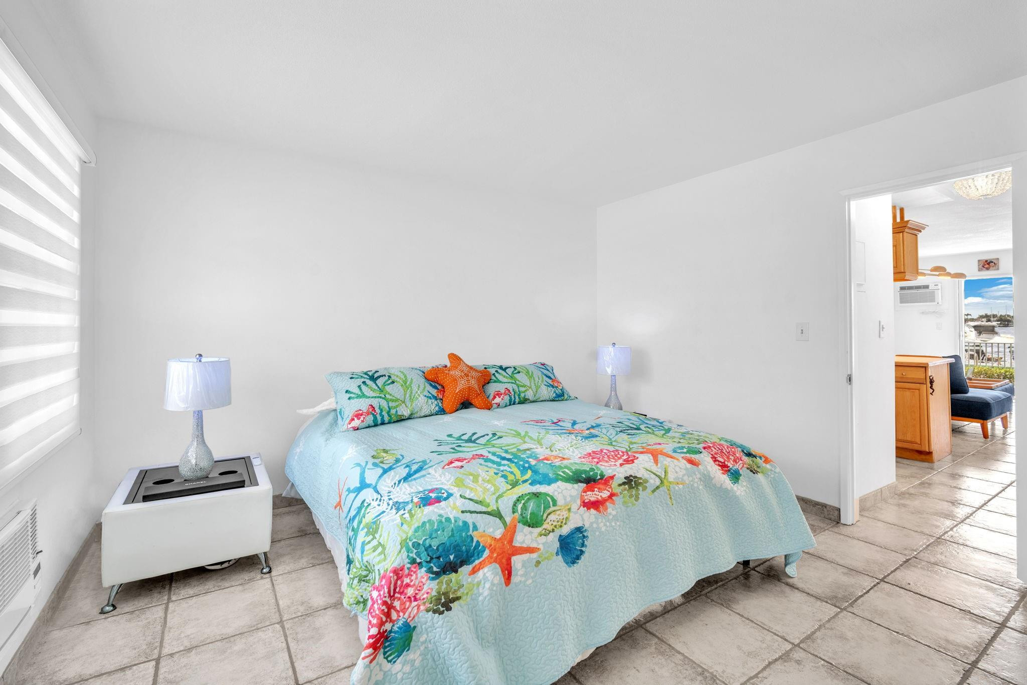 1105 S Riverside Dr 106