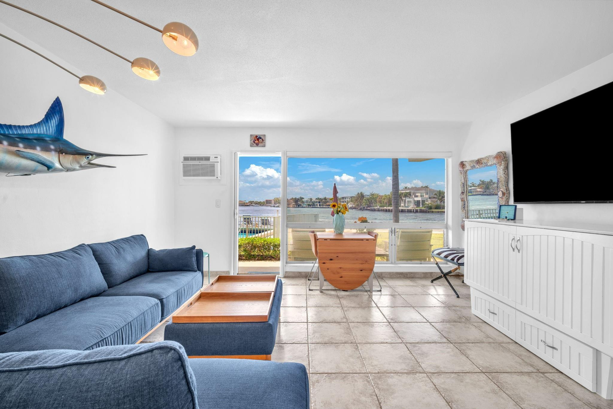 1105 S Riverside Dr 106