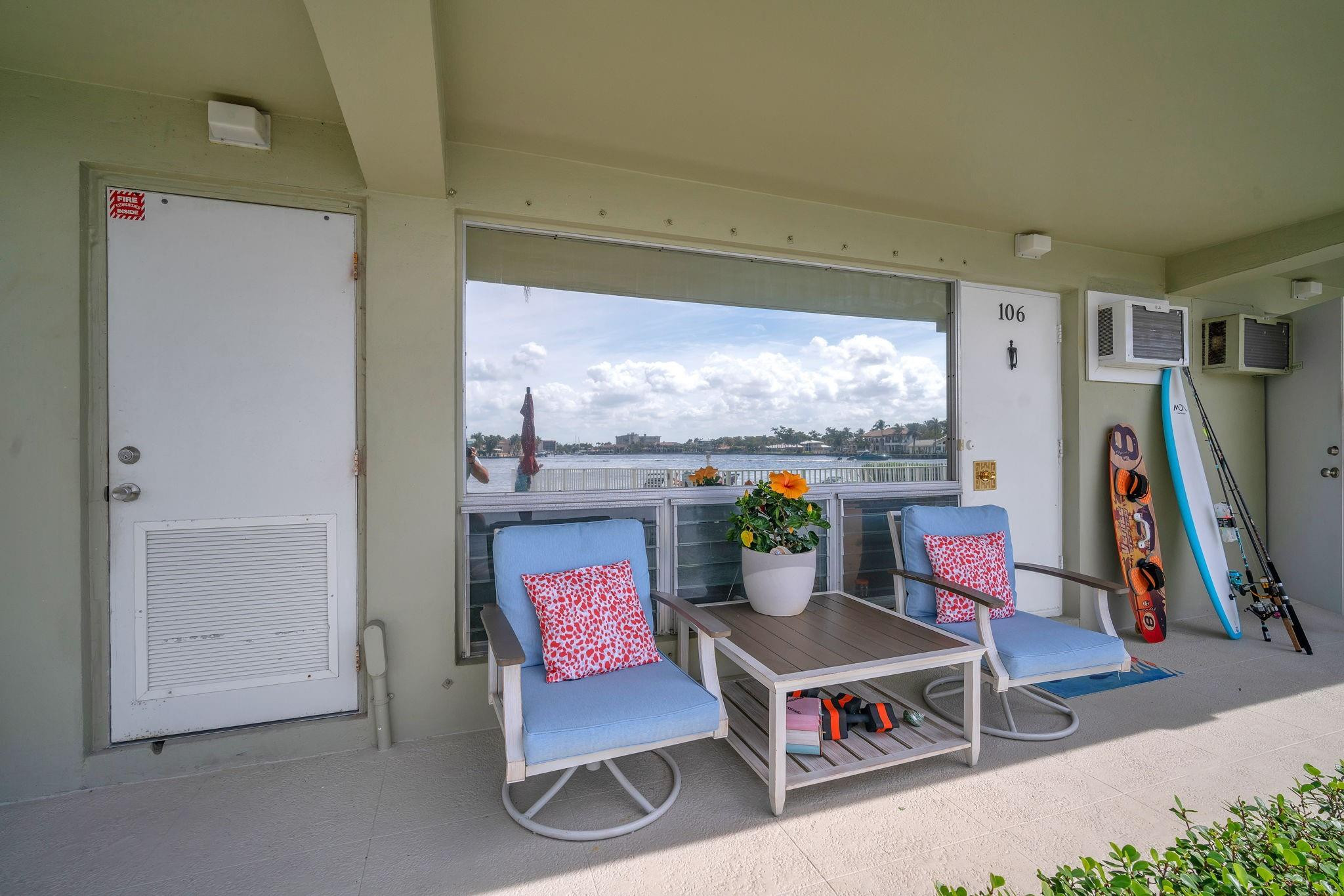 1105 S Riverside Dr 106