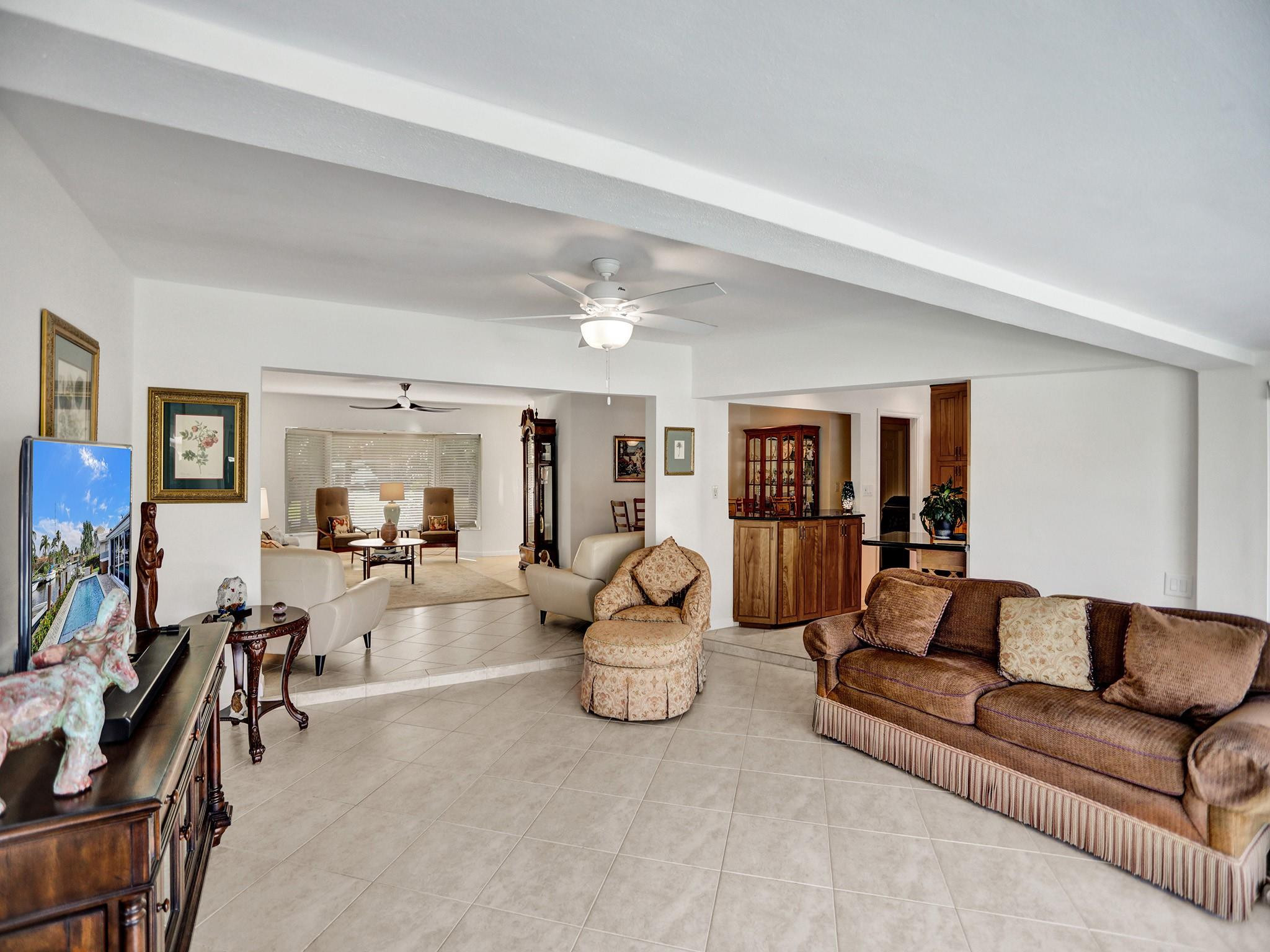 2641 NE 9th Court