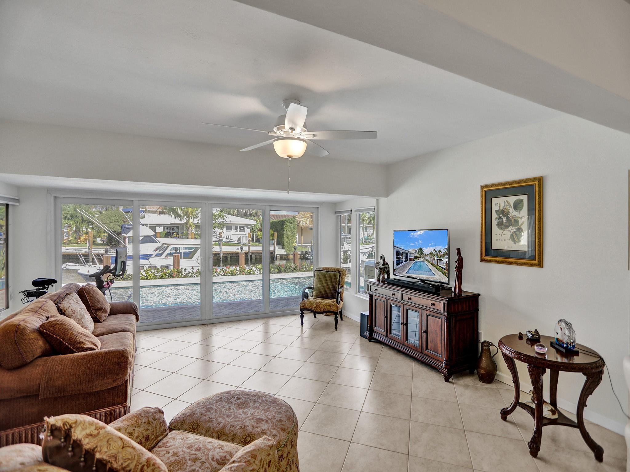 2641 NE 9th Court