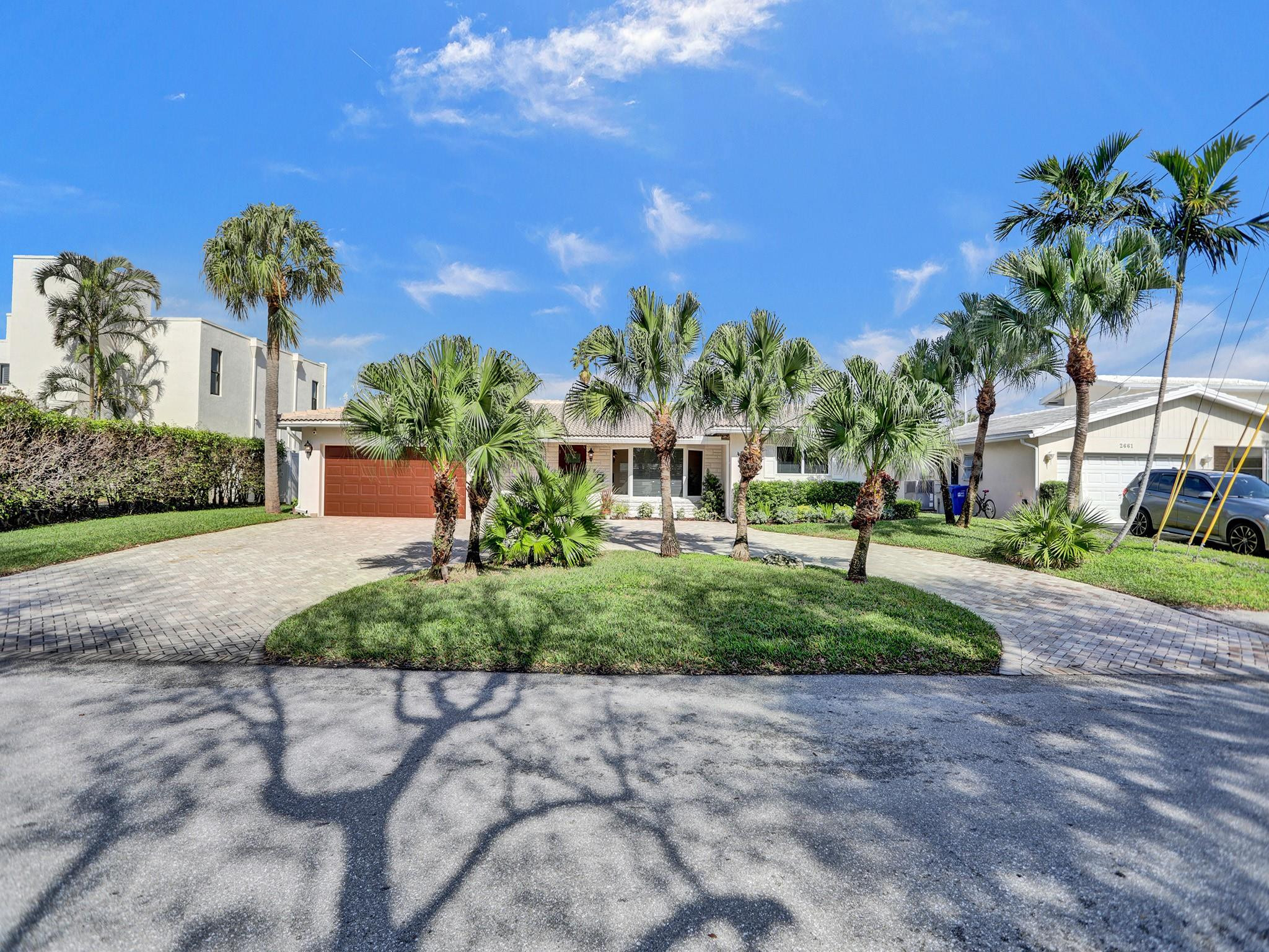 2641 NE 9th Court