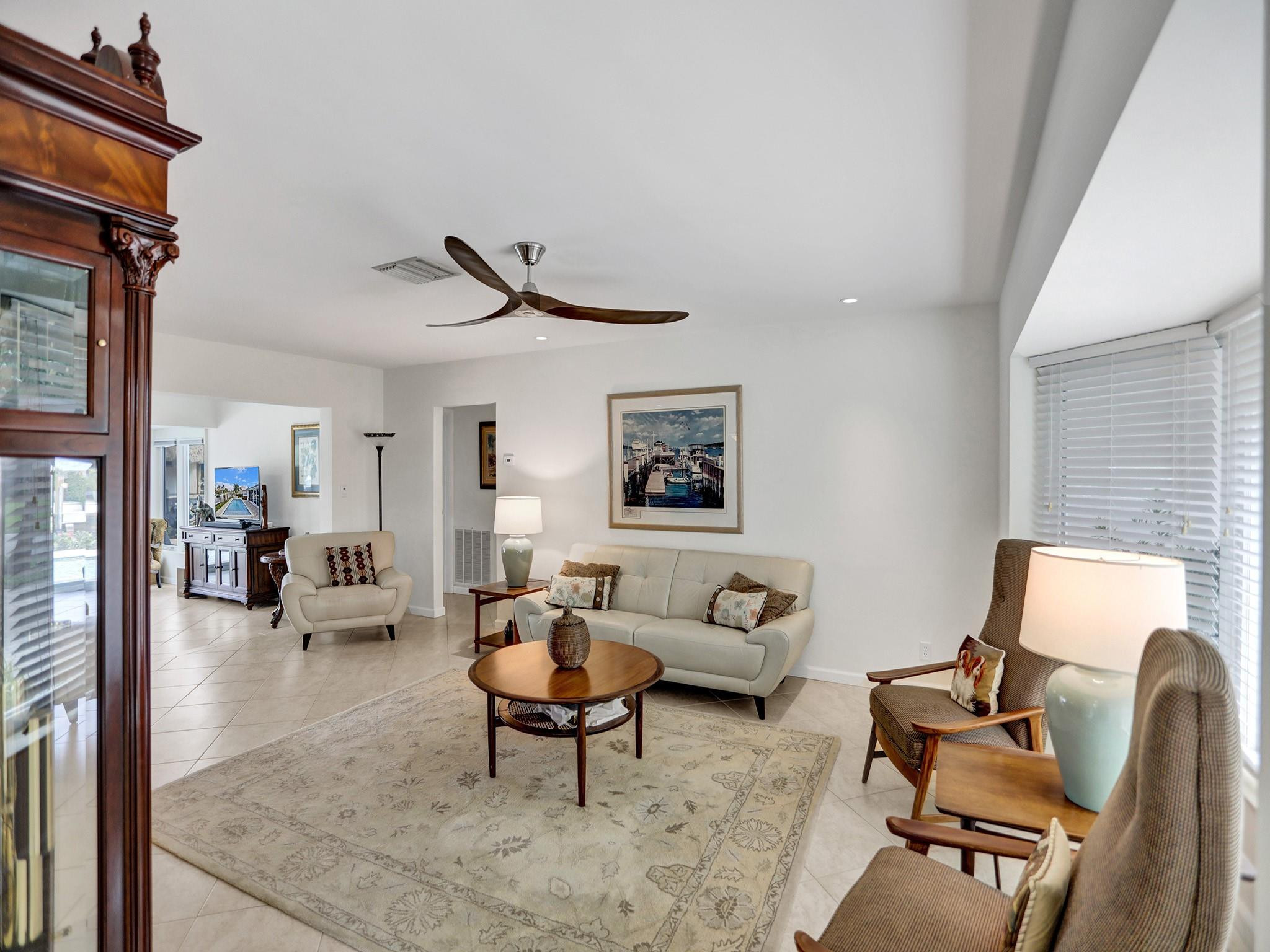2641 NE 9th Court