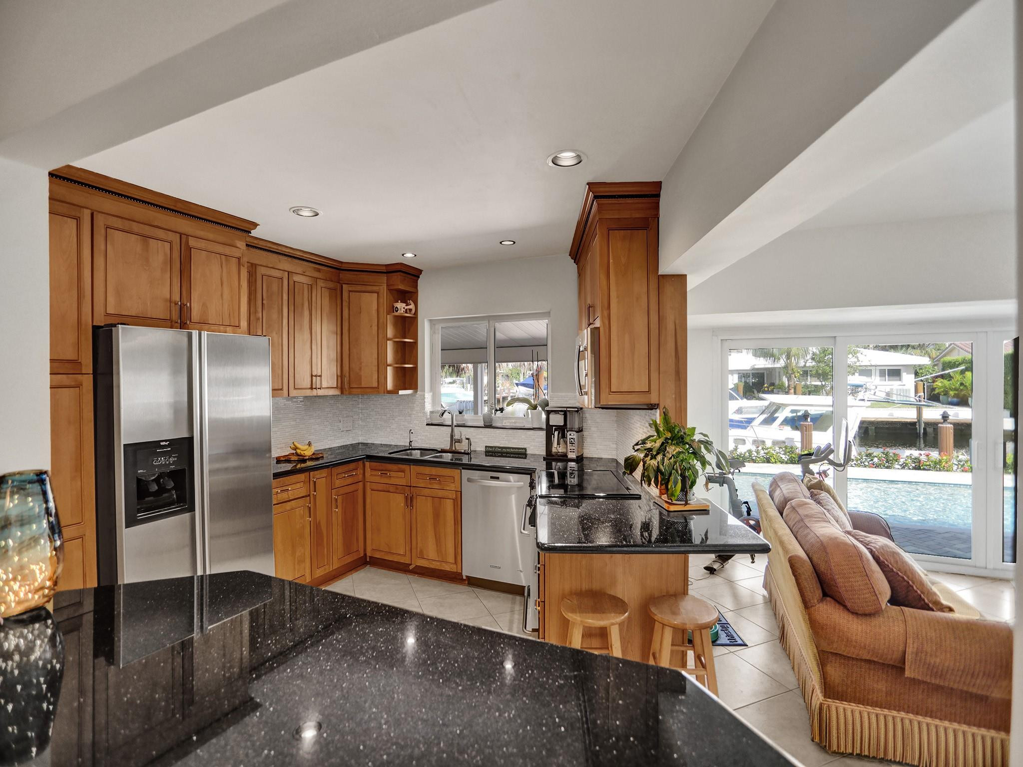 2641 NE 9th Court