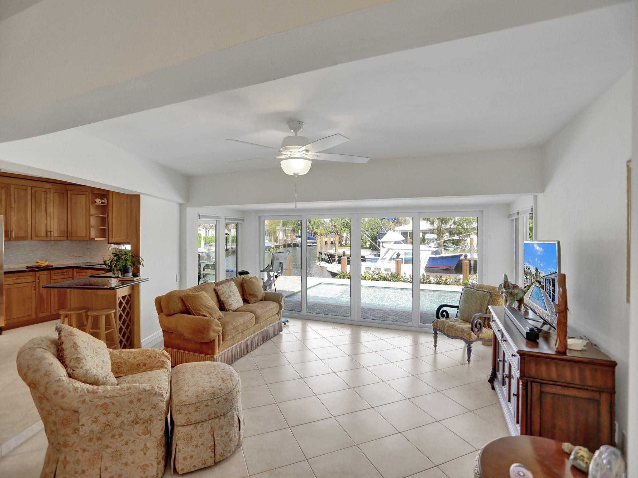 2641 NE 9th Court