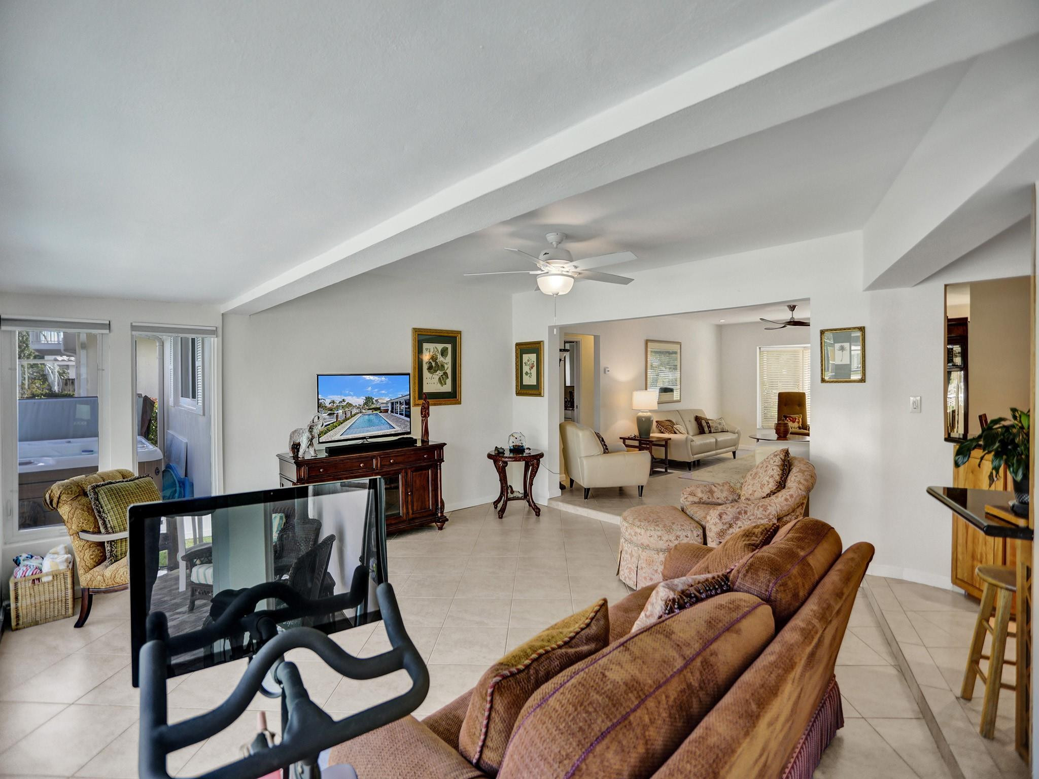 2641 NE 9th Court