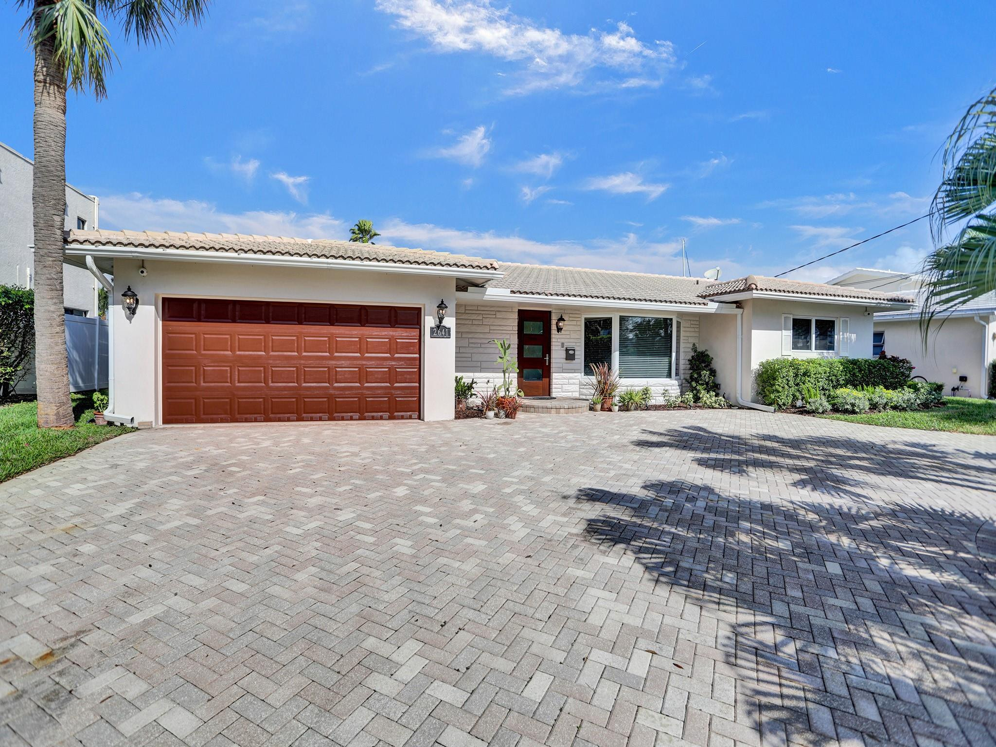 2641 NE 9th Court