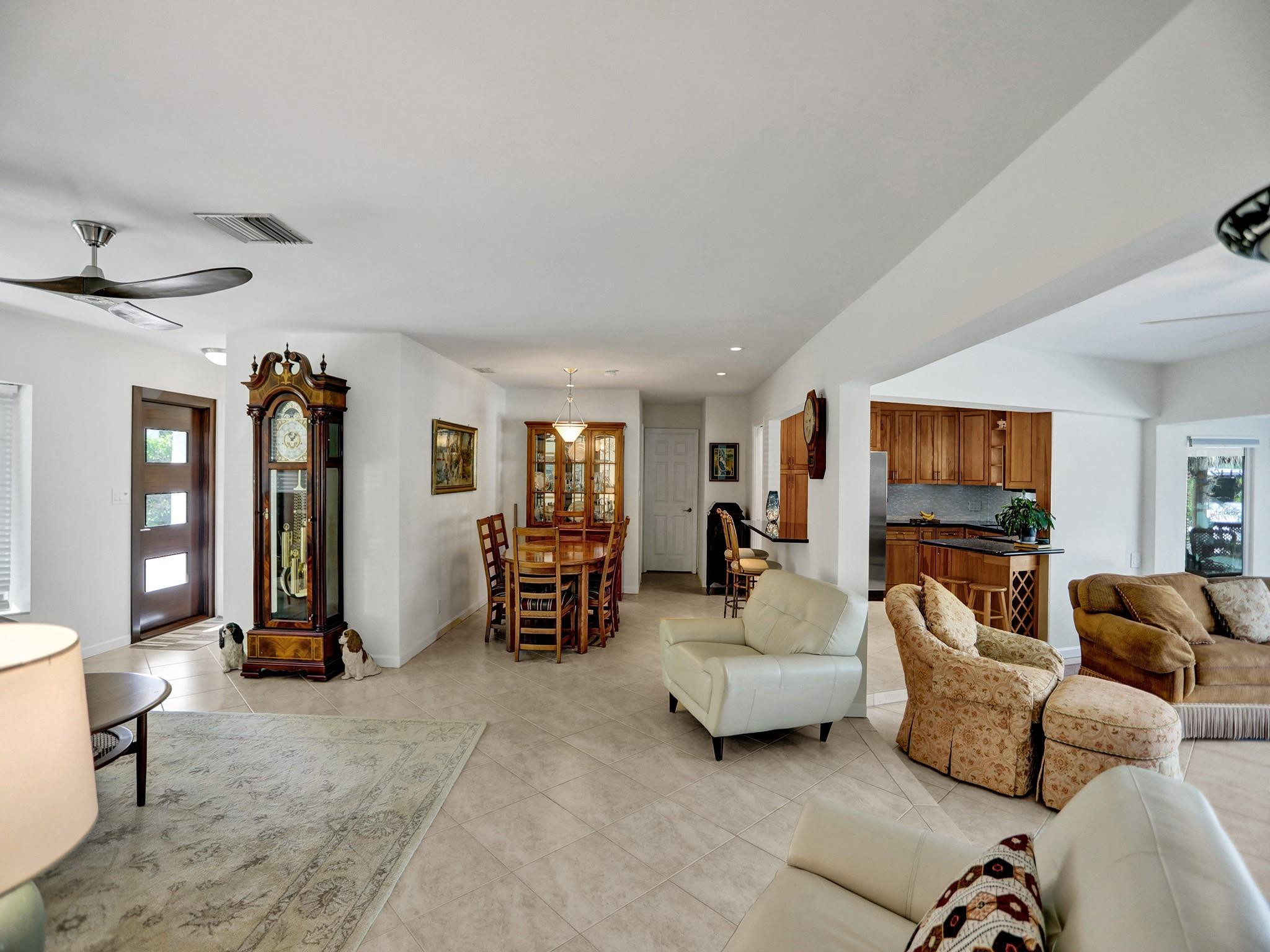 2641 NE 9th Court
