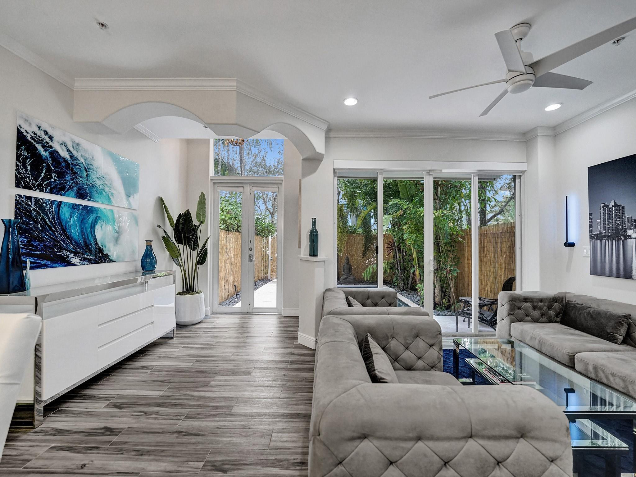 1364 Bayview Drive 1364