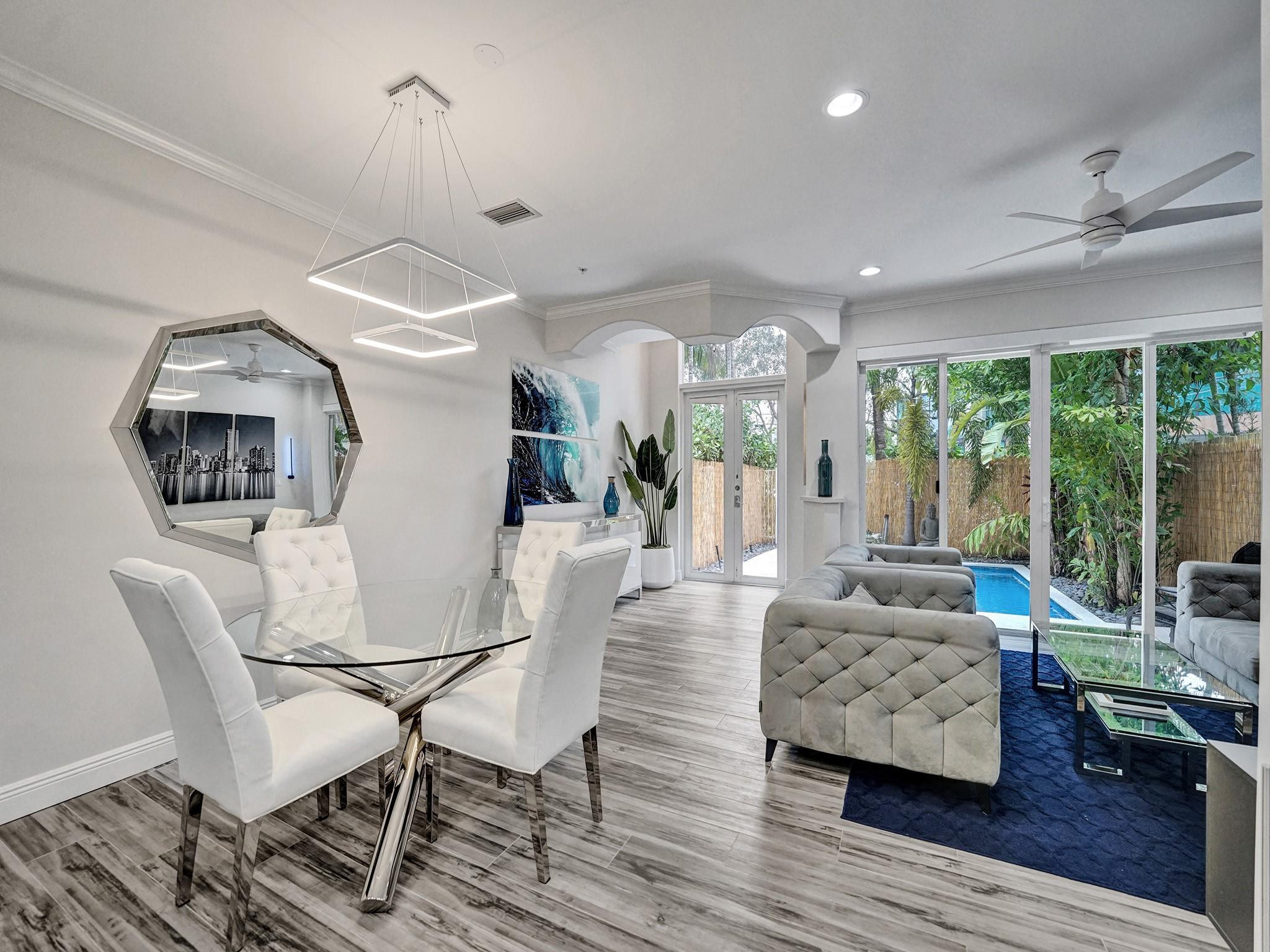 1364 Bayview Drive 1364