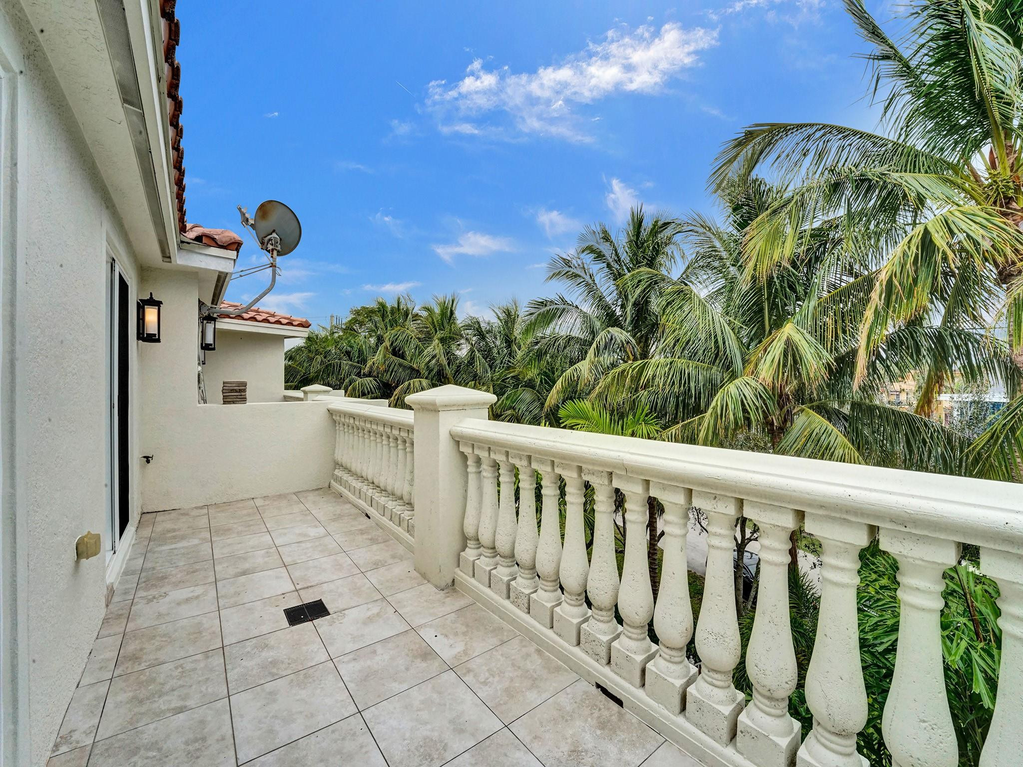 1364 Bayview Drive 1364