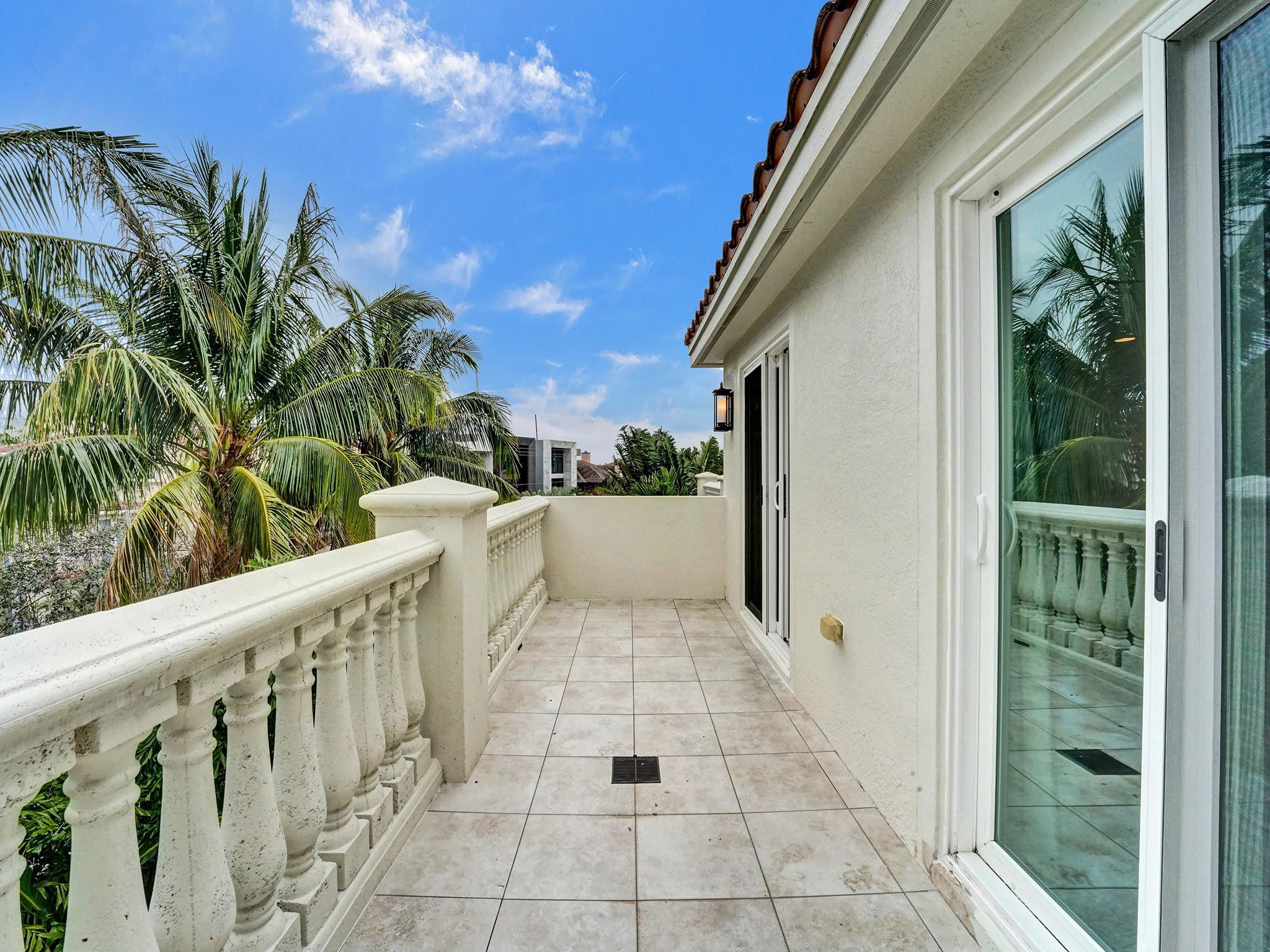 1364 Bayview Drive 1364