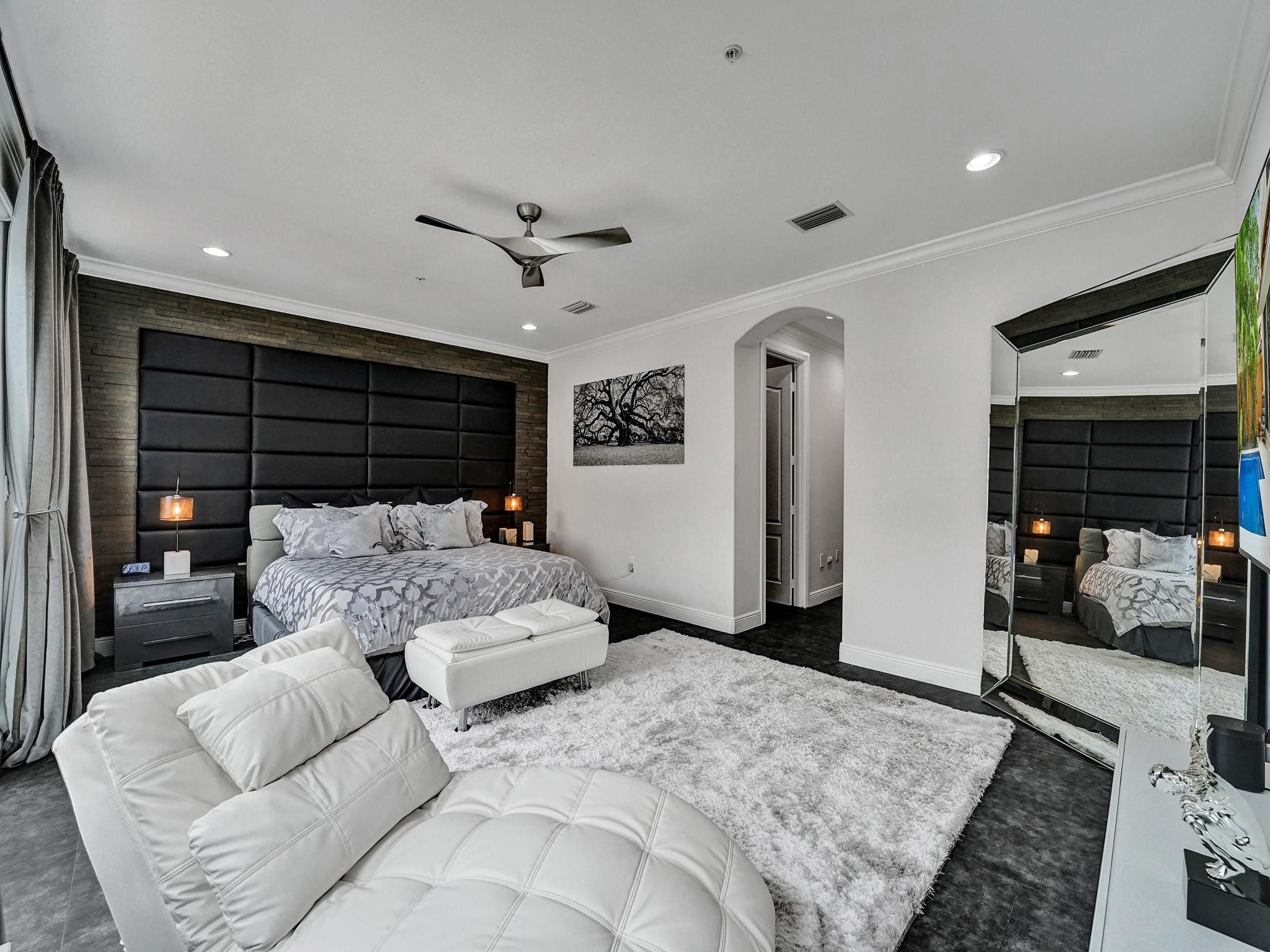 1364 Bayview Drive 1364